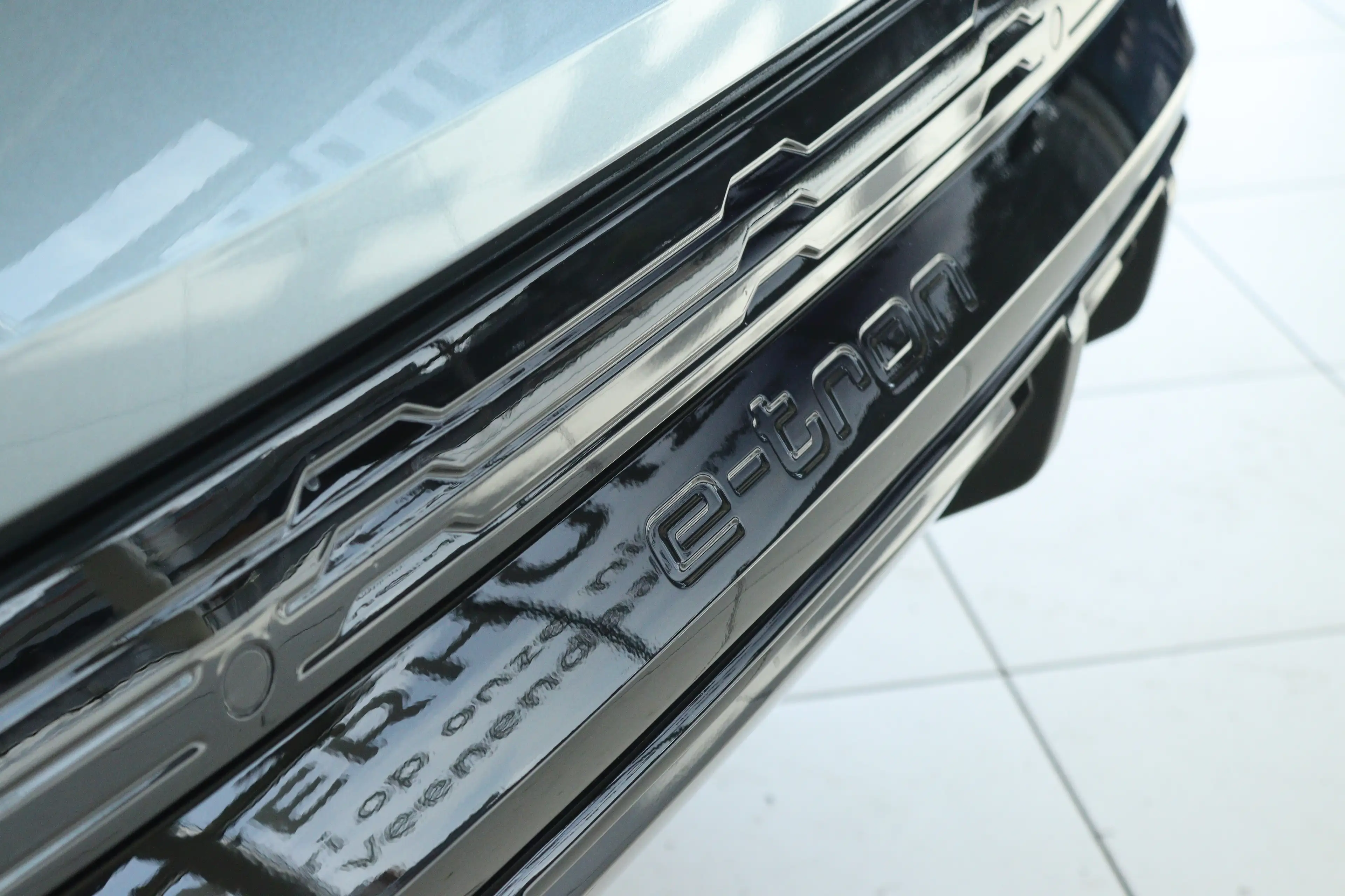 Audi Q8 e-tron Sportback 55 quattro S Edition Competition 115 kWh — photo 21