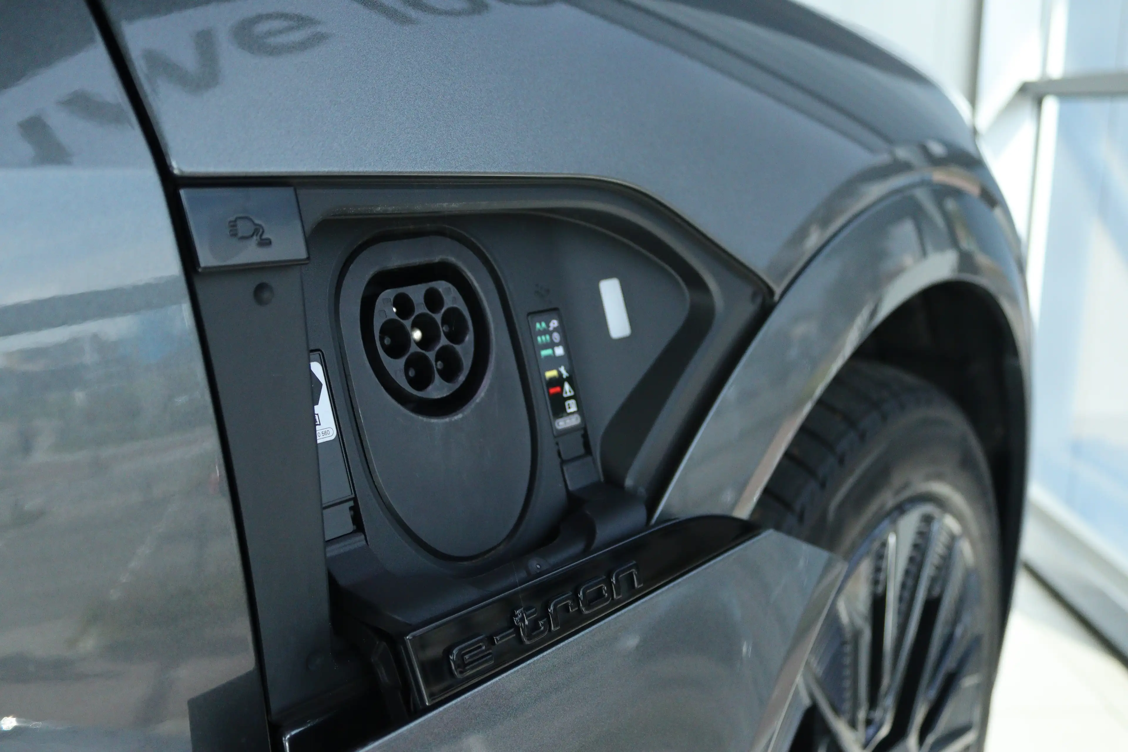Audi Q8 e-tron Sportback 55 quattro S Edition Competition 115 kWh — photo 17