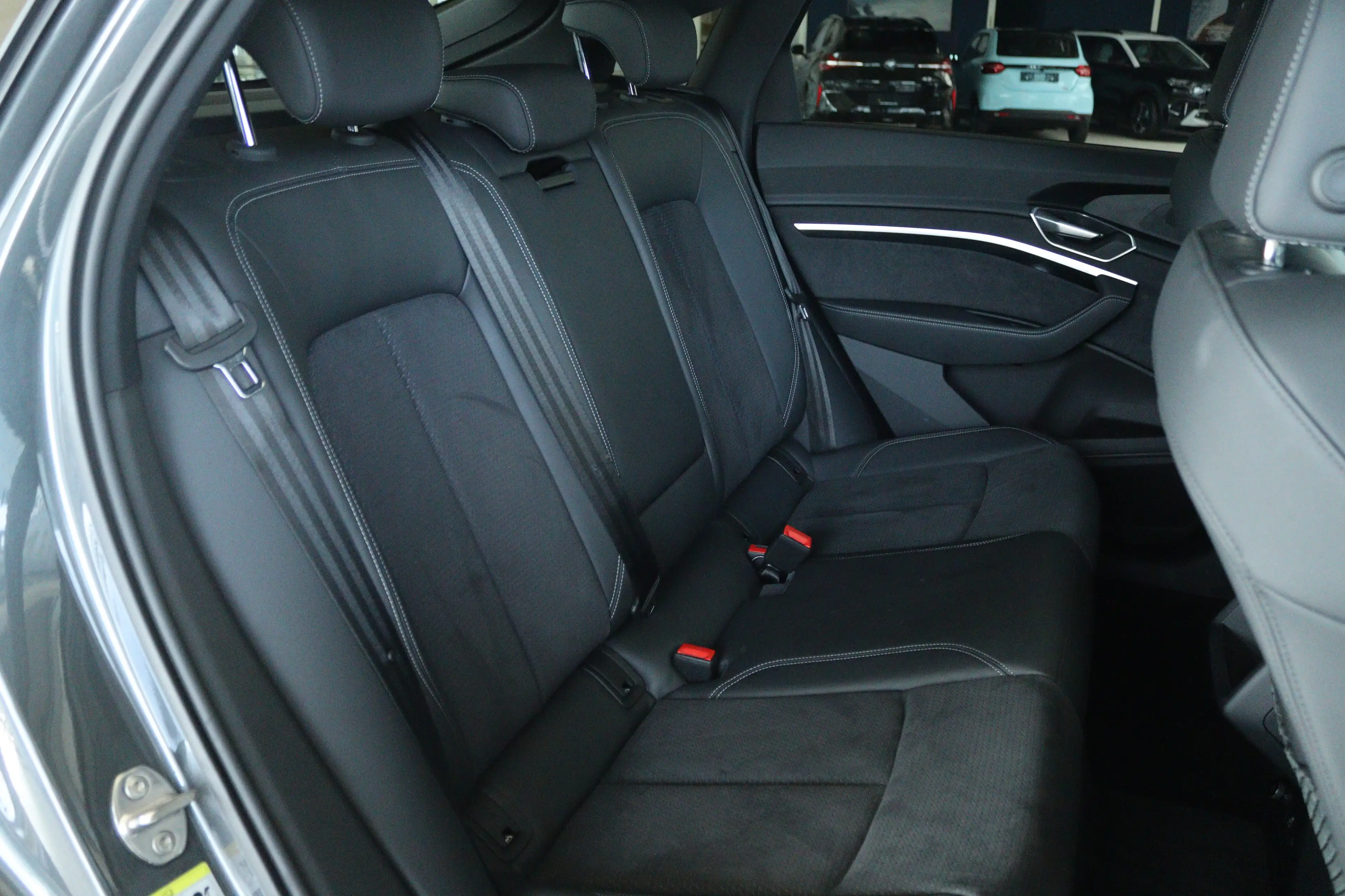 Audi Q8 e-tron Sportback 55 quattro S Edition Competition 115 kWh — photo 24