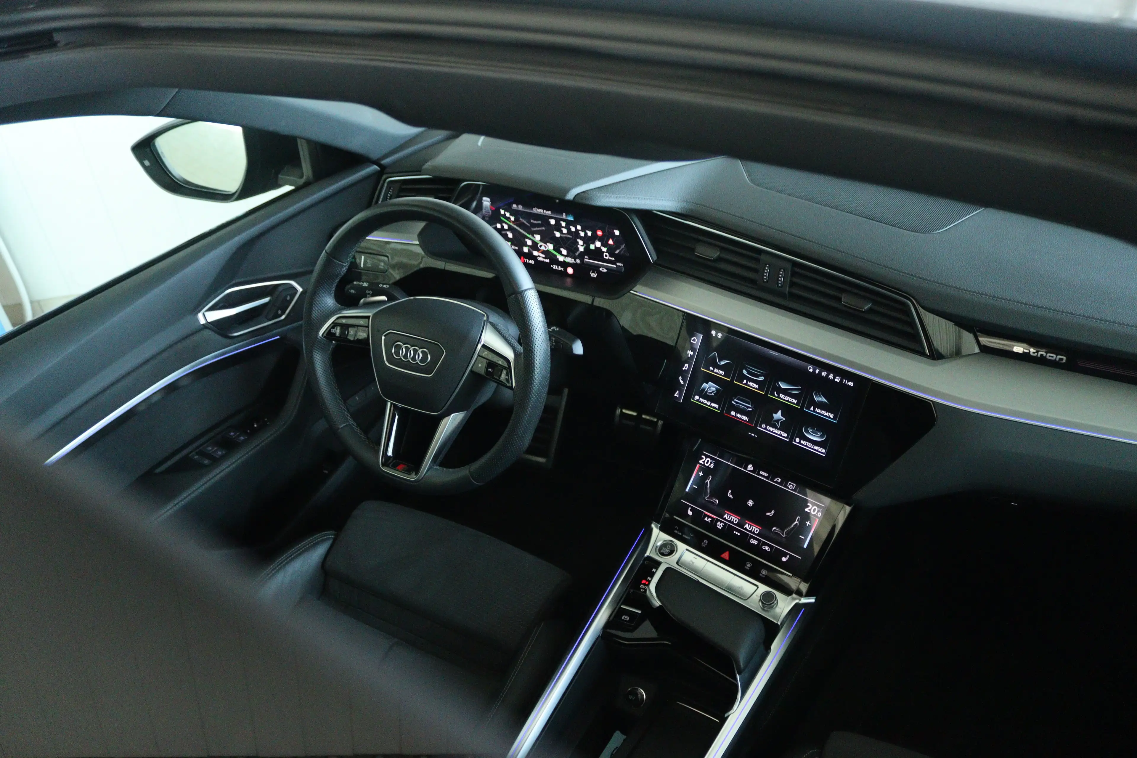 Audi Q8 e-tron Sportback 55 quattro S Edition Competition 115 kWh — photo 26