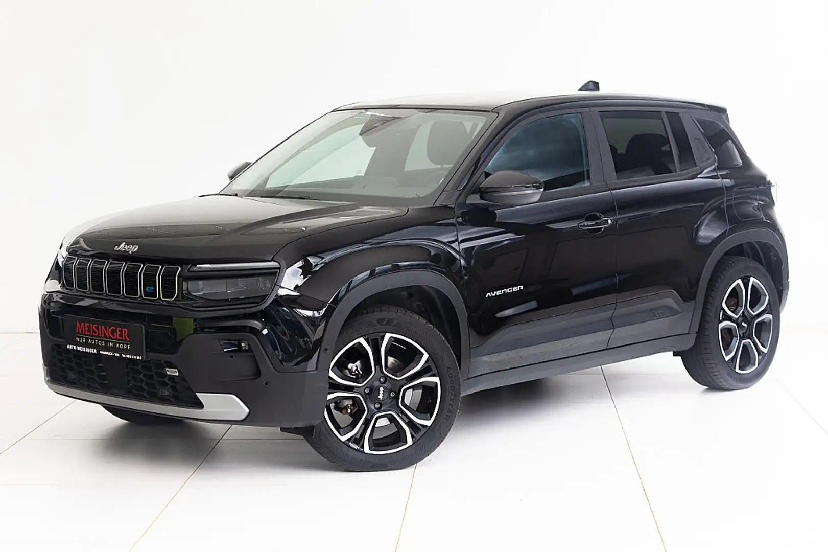 Jeep Avenger BEV 54kWh Summit Schwarz - 1
