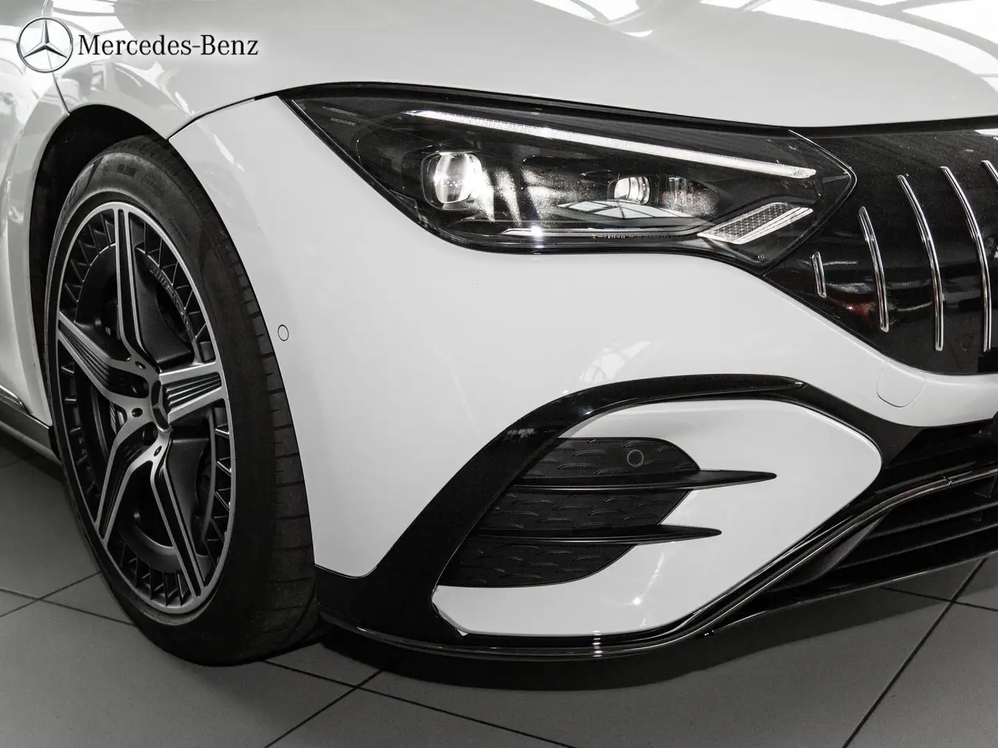 Mercedes-Benz EQE 43 4M Pano, 360°, MBUX, LED, HUD, Blanco - 2