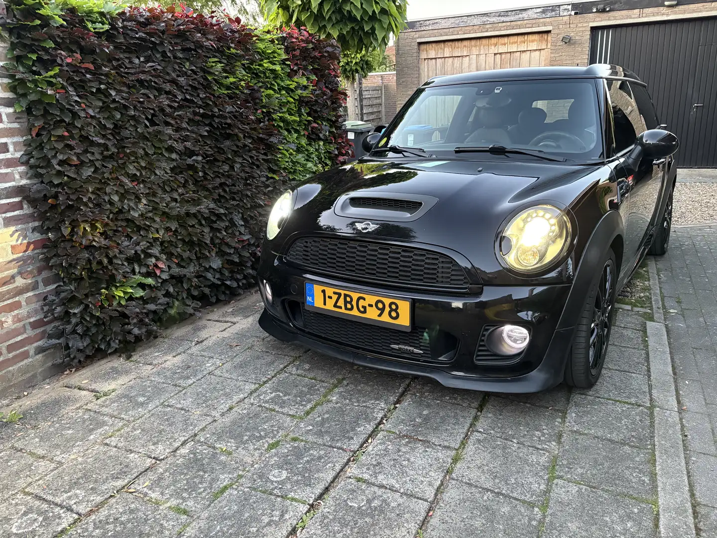 MINI Cooper 1.6 J. Cooper Works Zwart - 1