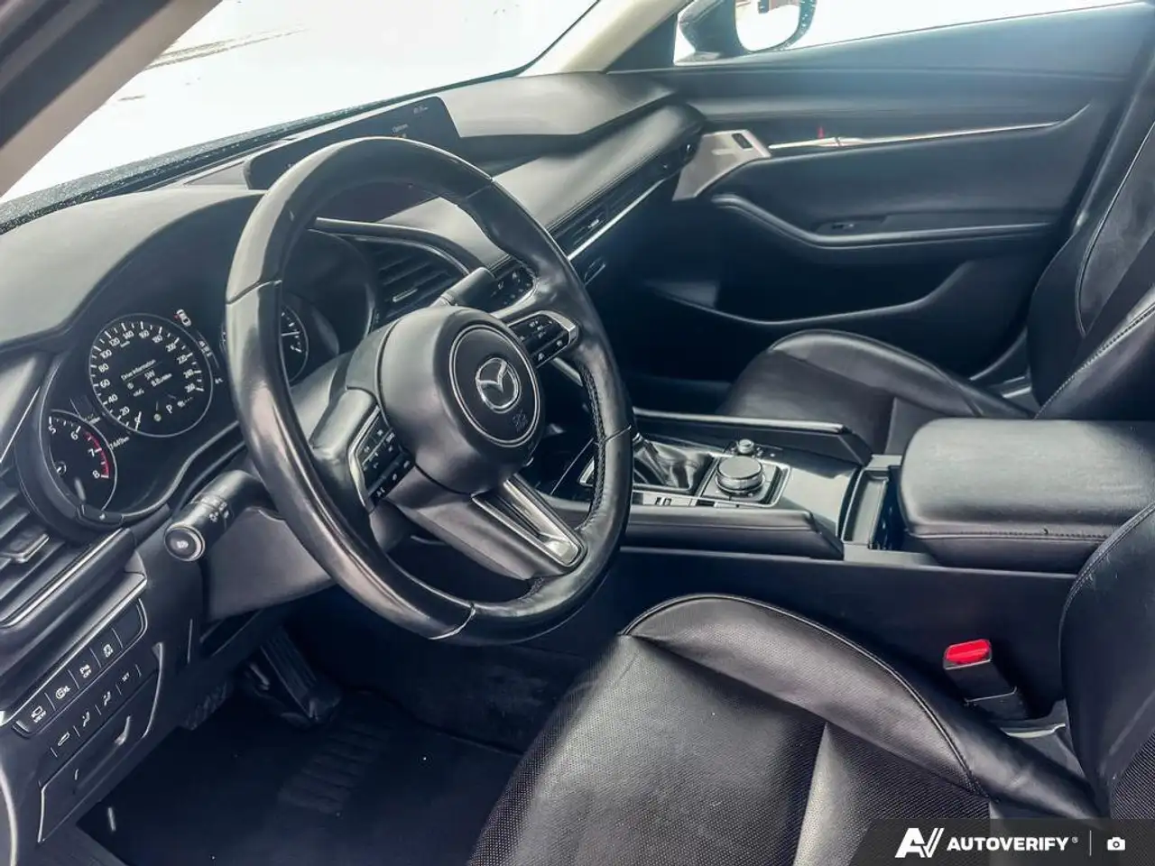 Mazda 3 снимка Mazda 3