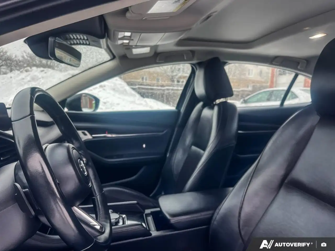 Mazda 3 снимка Mazda 3