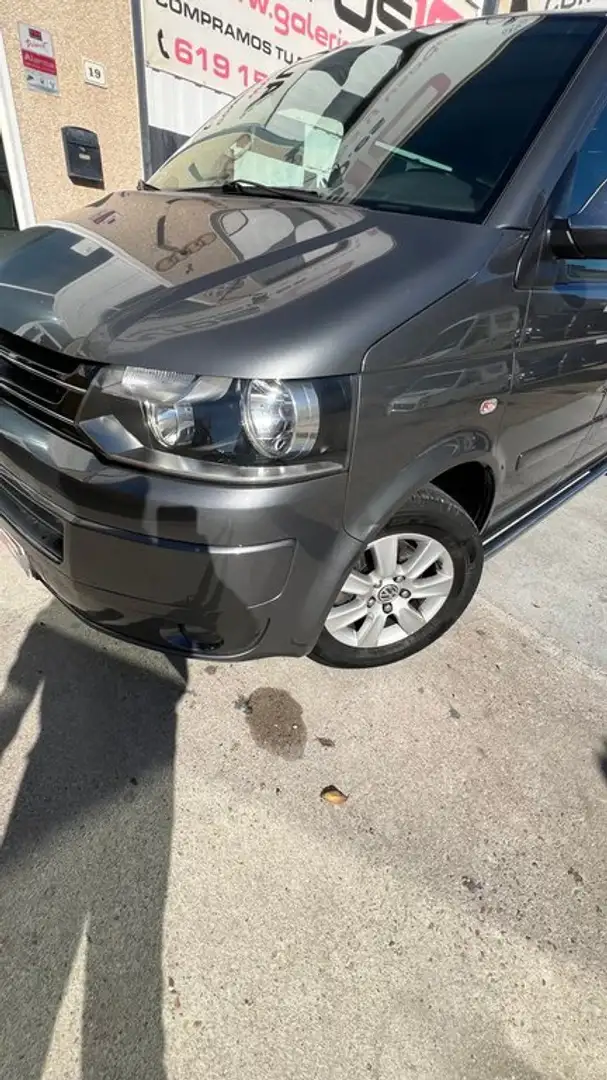 Volkswagen 2.0 TDI 140 4m Comfortline Edition 8plazas Grau - 2