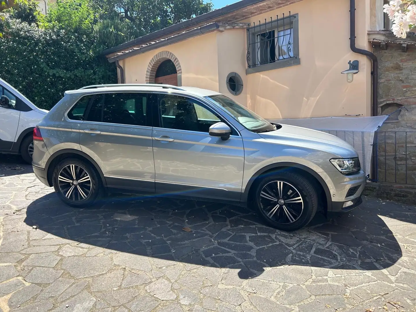Volkswagen Tiguan Tiguan II 2016 1.6 tdi Business 115cv Grigio - 1
