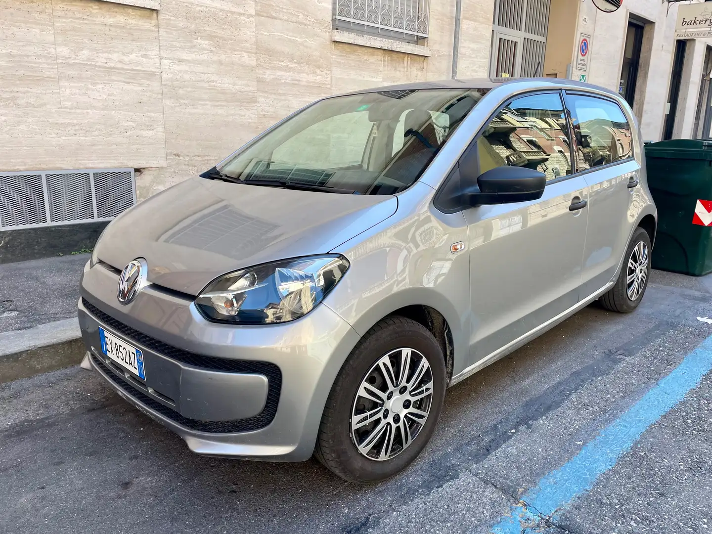Volkswagen up! Grigio - 1