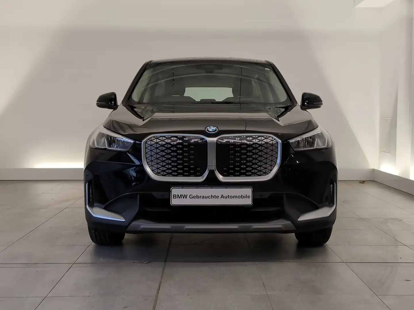 BMW iX1 xDrive30 DAB/SHZ/PDC DAB/SHZ/PDC Schwarz - 2