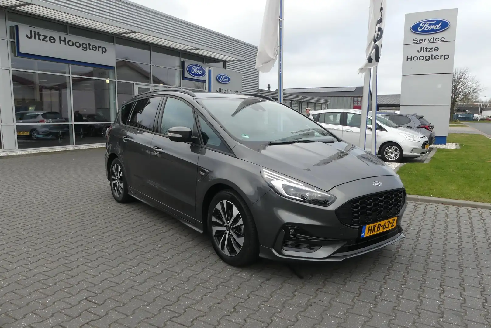 Ford S-Max 2.5i HEV 5P ST LINE NAVI,ADAPTIVE CRUISE,TREKHAAK Grijs - 2