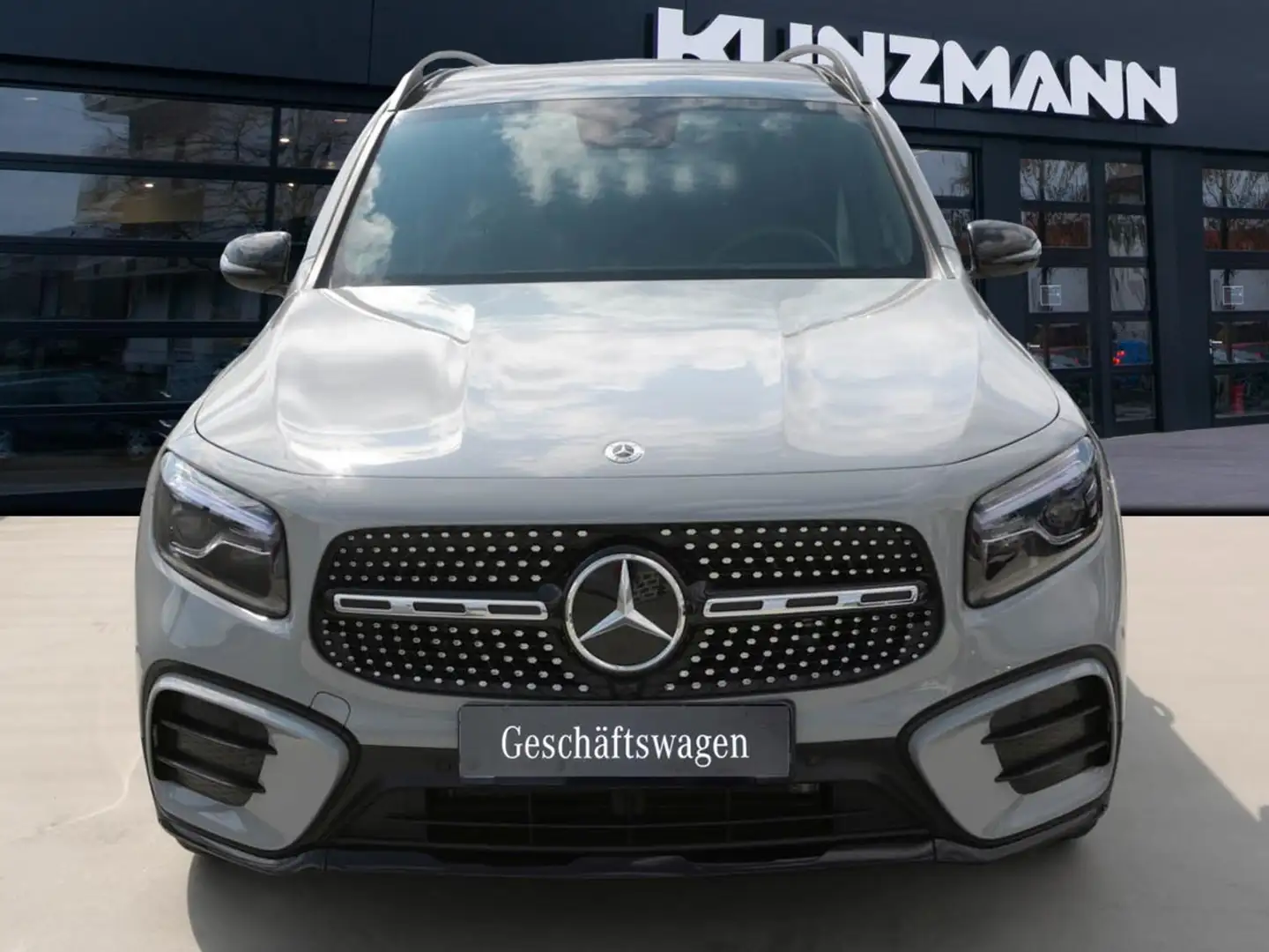 Mercedes-Benz GLB 200 d AMG MBUX Navi Night Panorama Kamera AHK Grau - 2