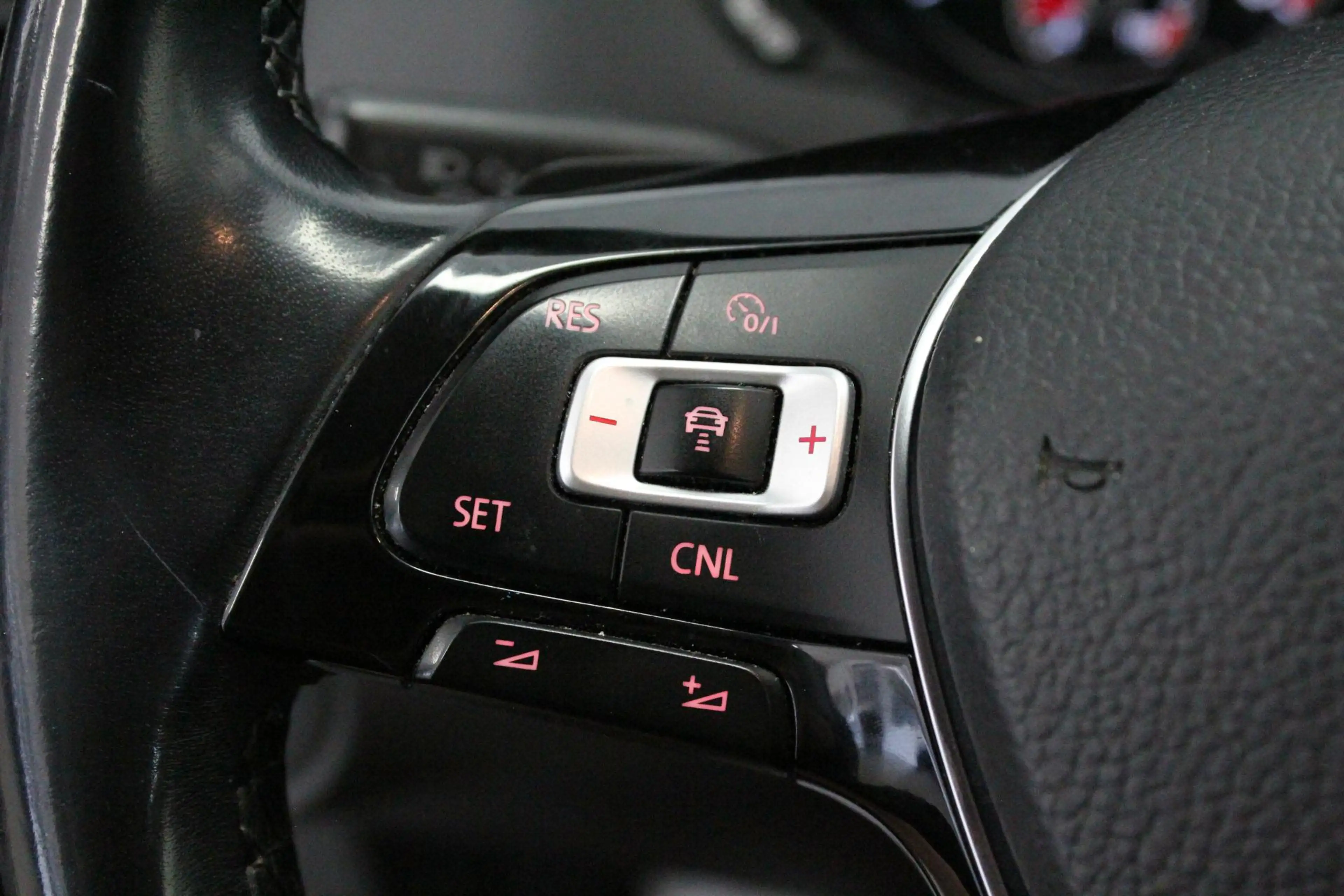 Volkswagen Sharan 2.0 TDI Exclusive Series 7P | STOEL-VERW | ACC | W — photo 23