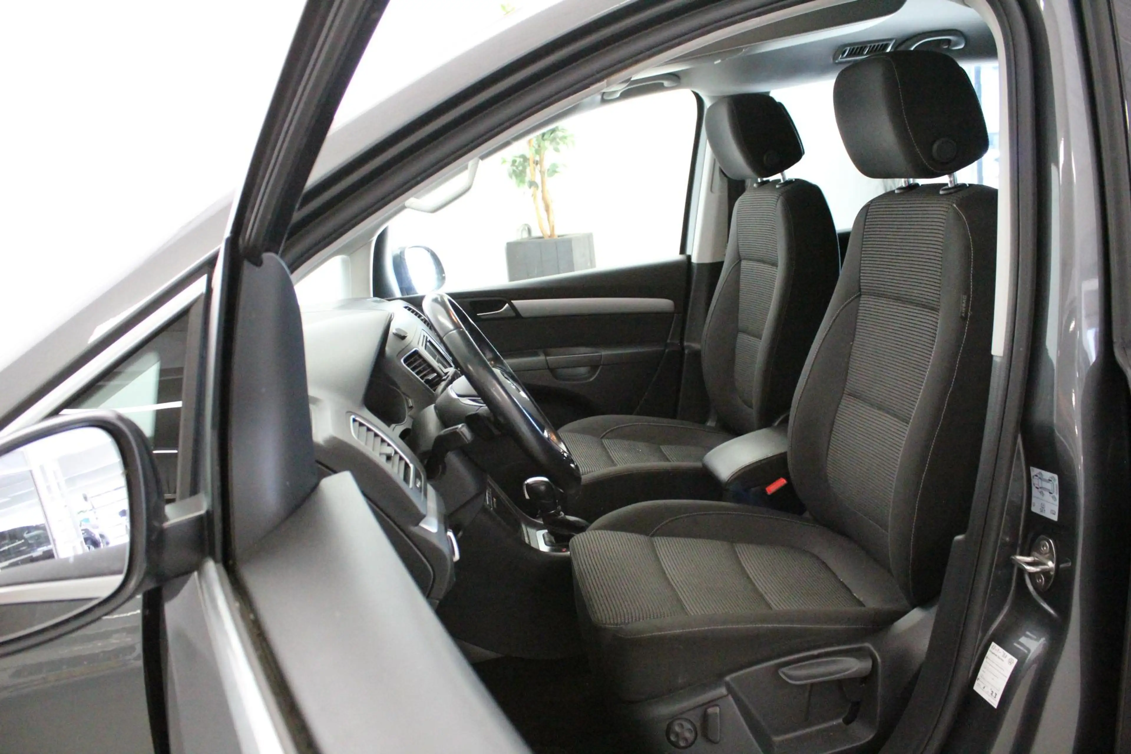 Volkswagen Sharan 2.0 TDI Exclusive Series 7P | STOEL-VERW | ACC | W — photo 10