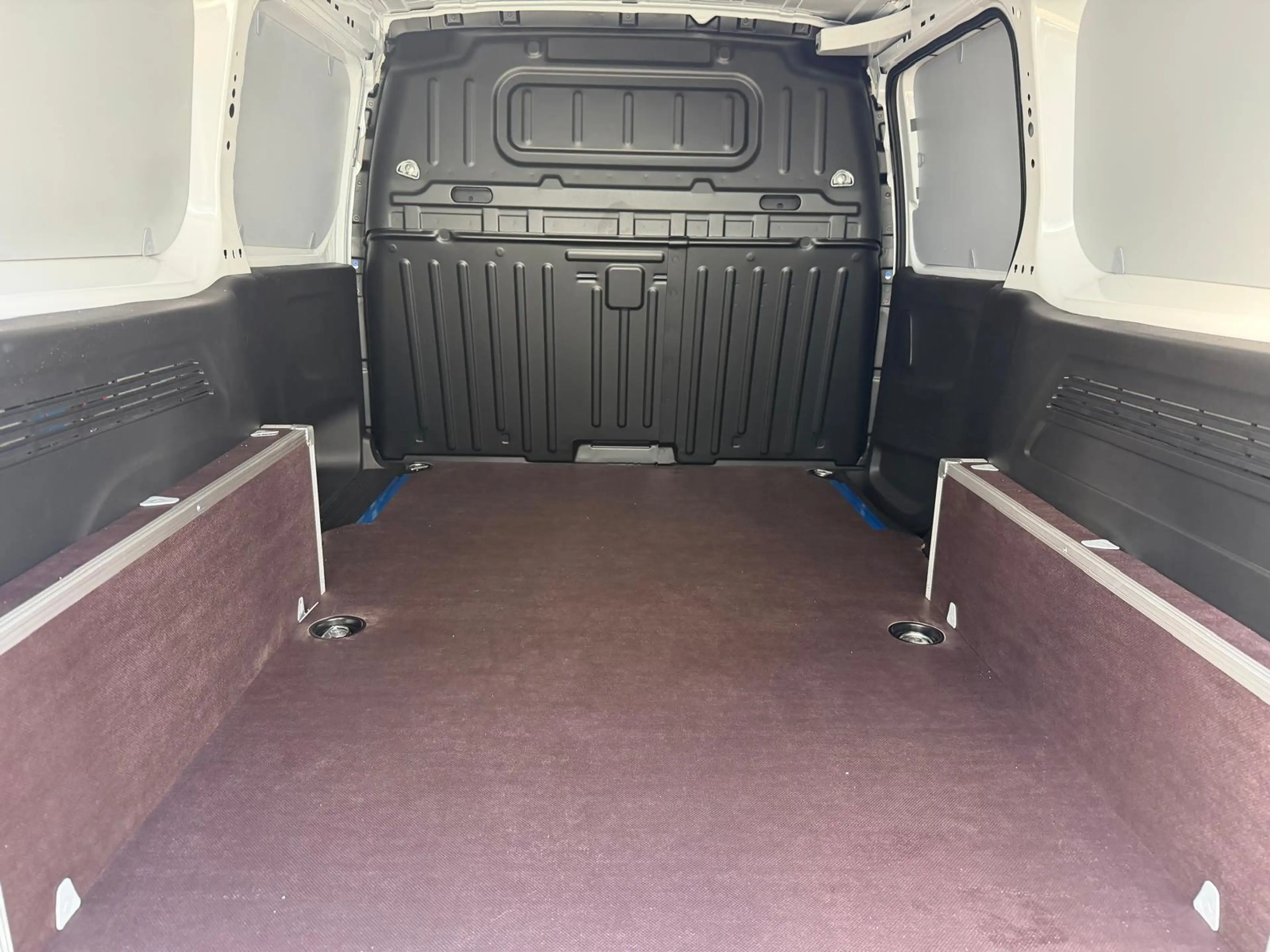 Citroen Berlingo Berlingo 1.5 Diesel 130 XL EHZ EAT8 — photo 8