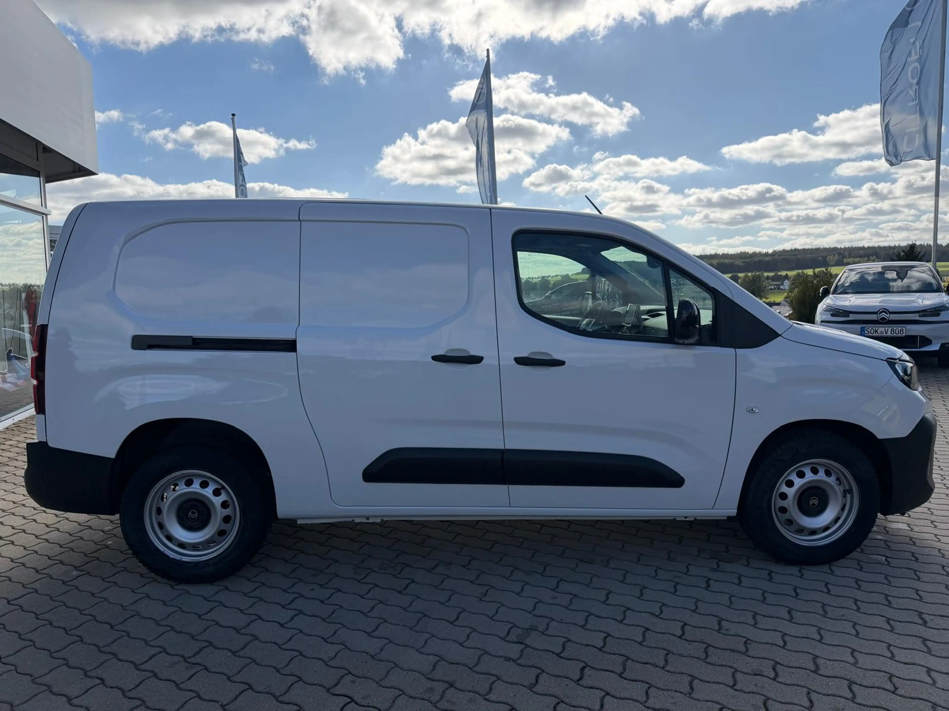 Citroen Berlingo Berlingo 1.5 Diesel 130 XL EHZ EAT8 — photo 2