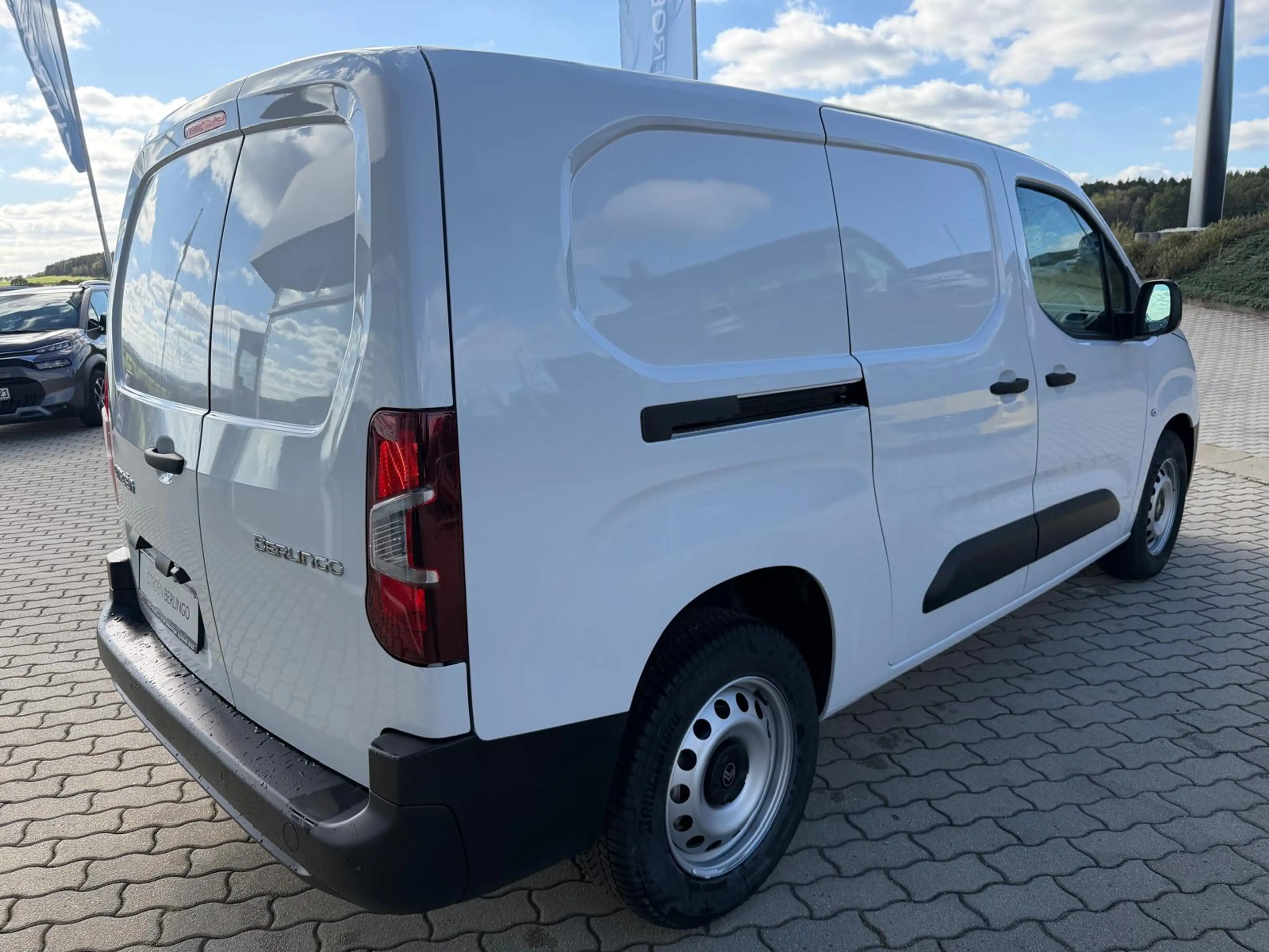 Citroen Berlingo Berlingo 1.5 Diesel 130 XL EHZ EAT8 — photo 3