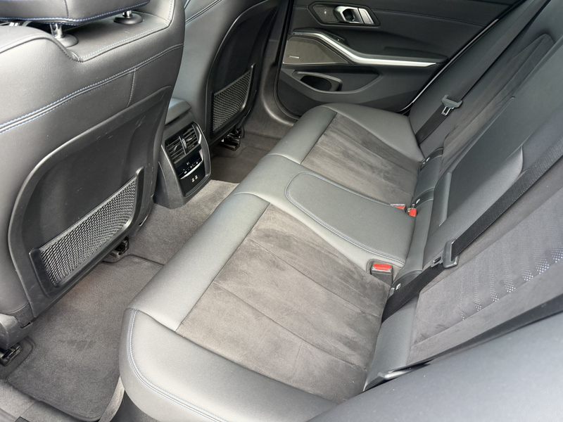 BMW 340 M340d xDrive Touring — photo 10