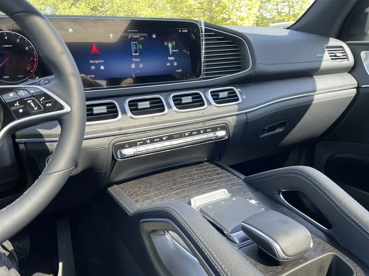 Mercedes-Benz GLE снимка Mercedes-Benz GLE