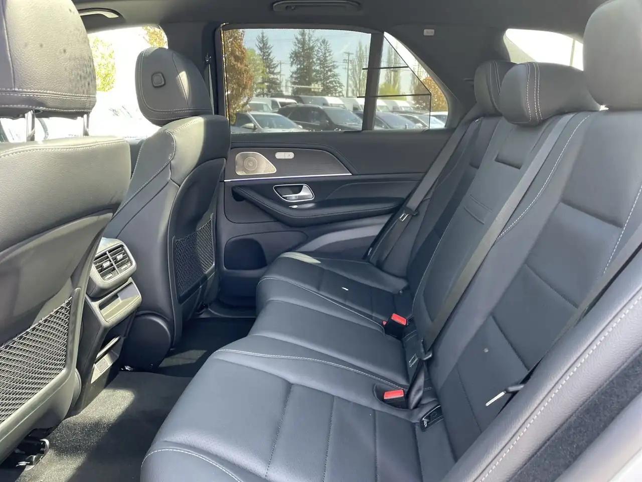 Mercedes-Benz GLE снимка Mercedes-Benz GLE