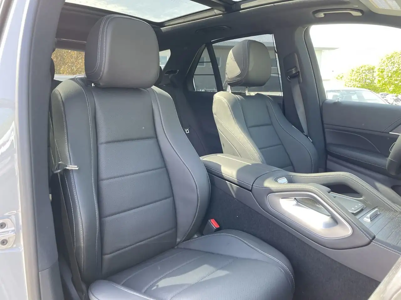 Mercedes-Benz GLE снимка Mercedes-Benz GLE