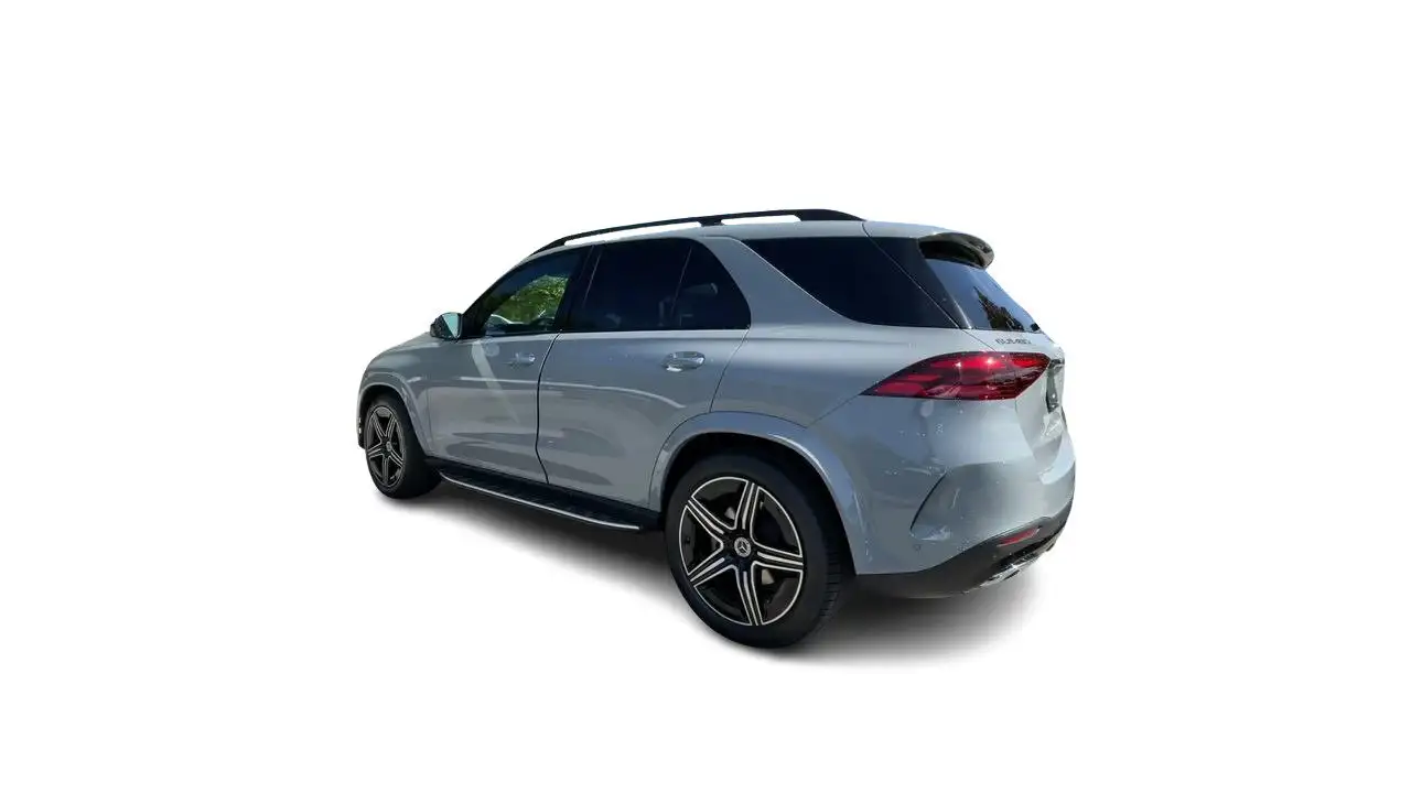 Mercedes-Benz GLE снимка Mercedes-Benz GLE