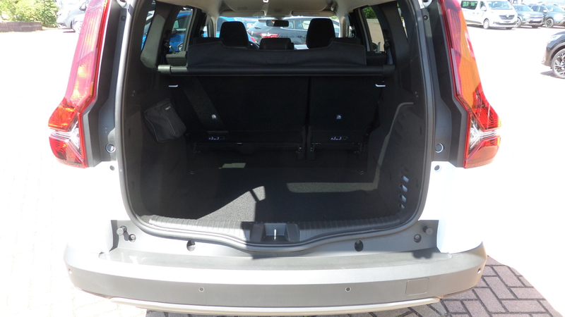 Dacia Jogger Expression 1.0 TCe 100 PS ECO-G  Multimediasystem Einparkhilfe hinten — photo 15