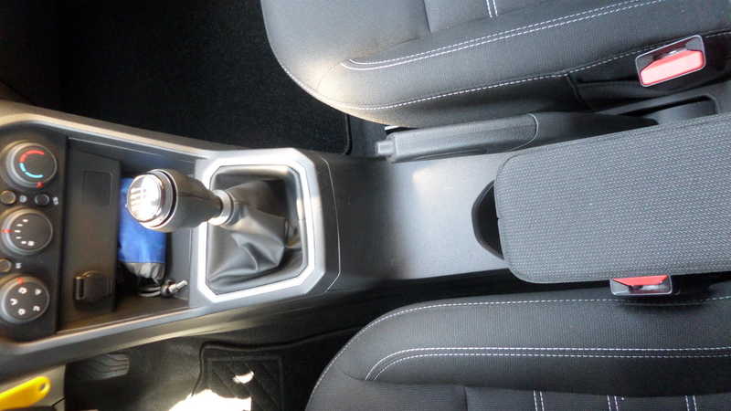 Dacia Jogger Expression 1.0 TCe 100 PS ECO-G  Multimediasystem Einparkhilfe hinten — photo 13