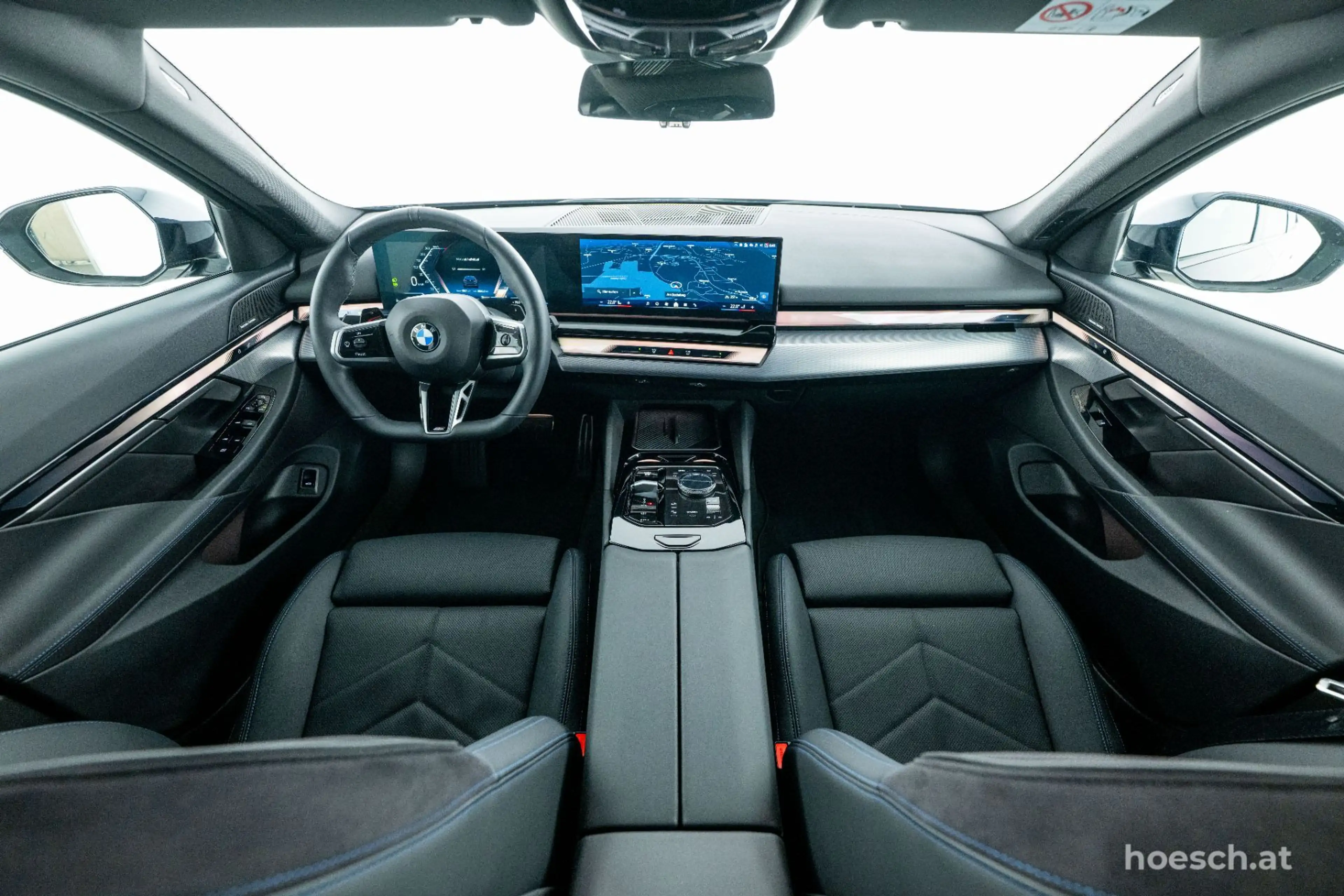 BMW 520 d xDrive Touring M Sport AHK H&K ASSISTANT WIE NEU — photo 5