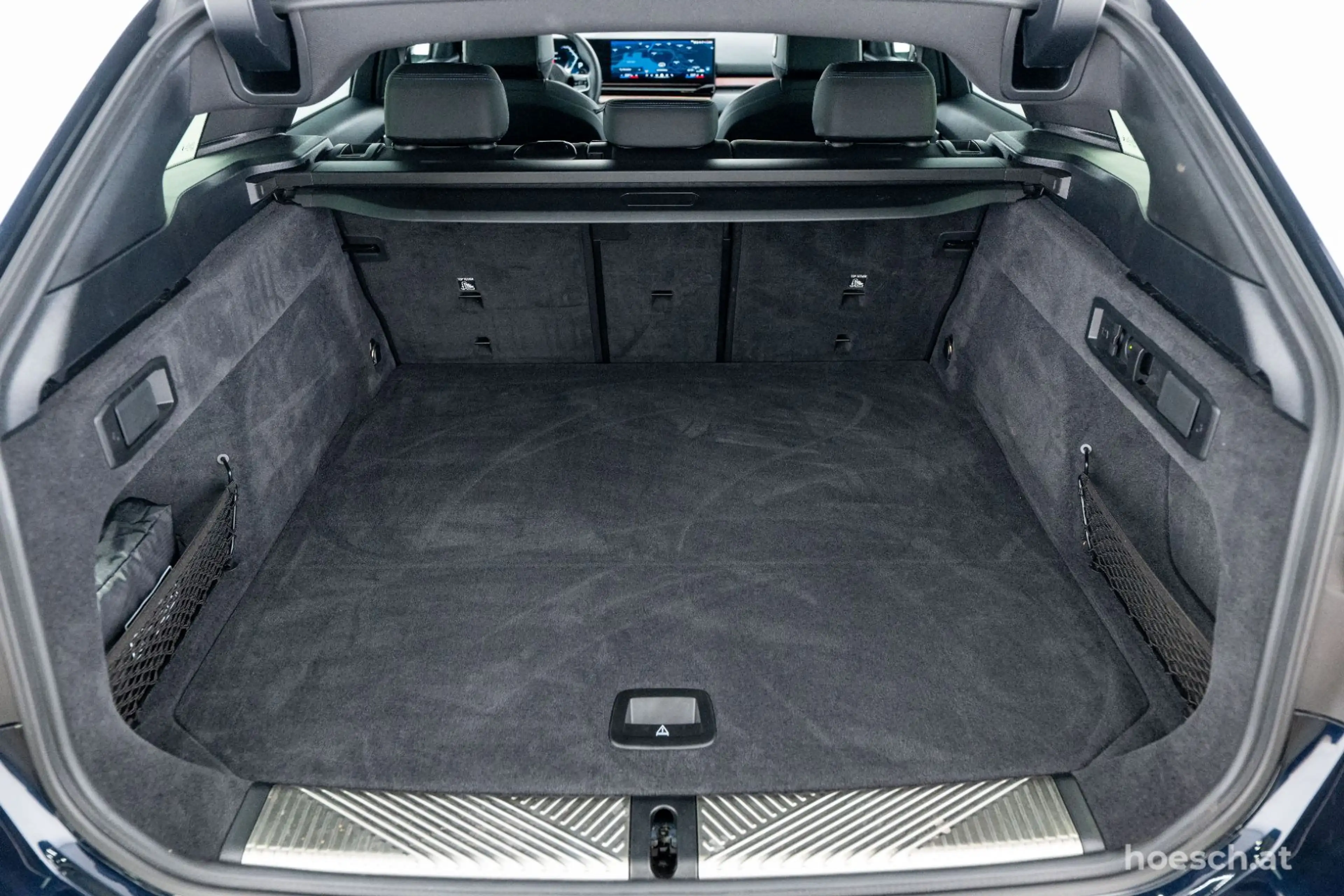 BMW 520 d xDrive Touring M Sport AHK H&K ASSISTANT WIE NEU — photo 8