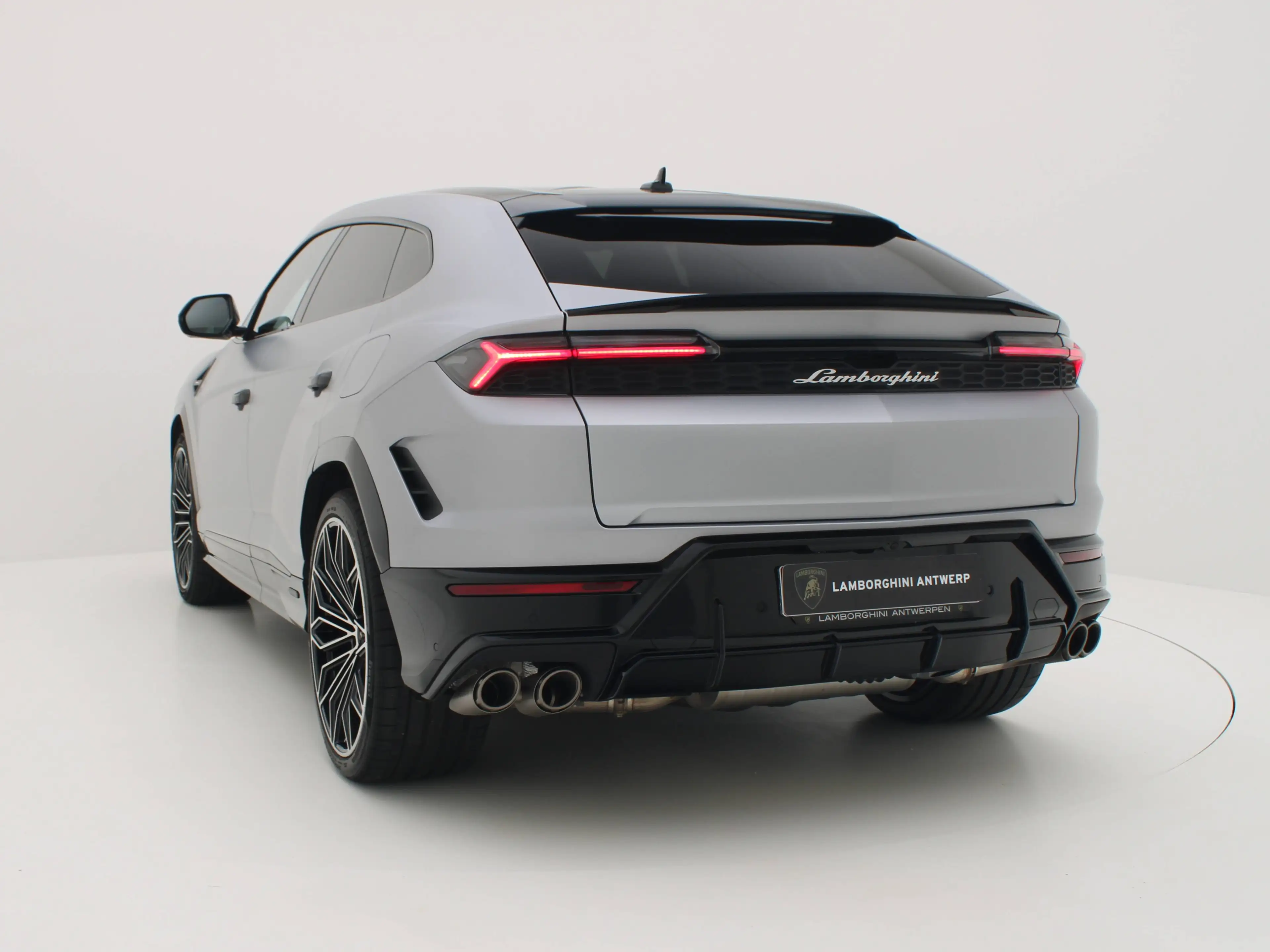 Lamborghini Urus Urus SE - FULL PPF & Akrapovic — photo 11