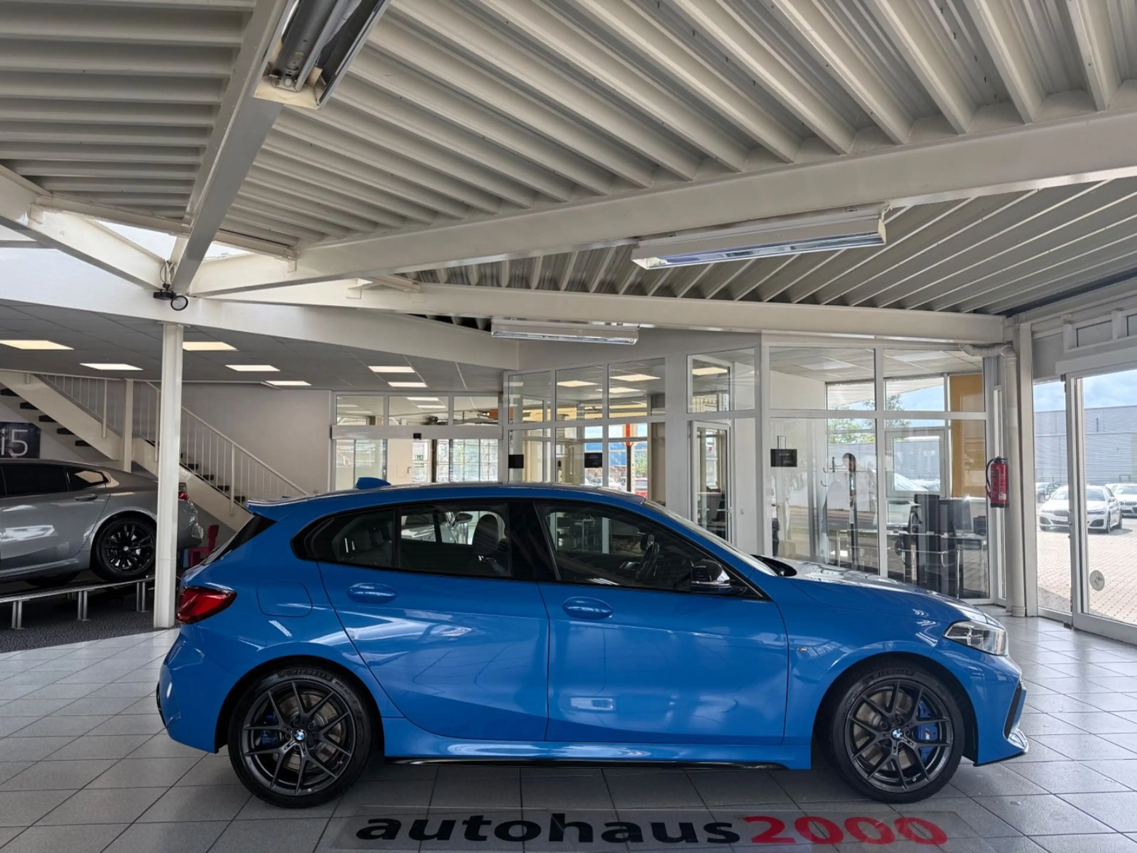 BMW 135 i xDrive Edition Colorvision M performance — photo 2