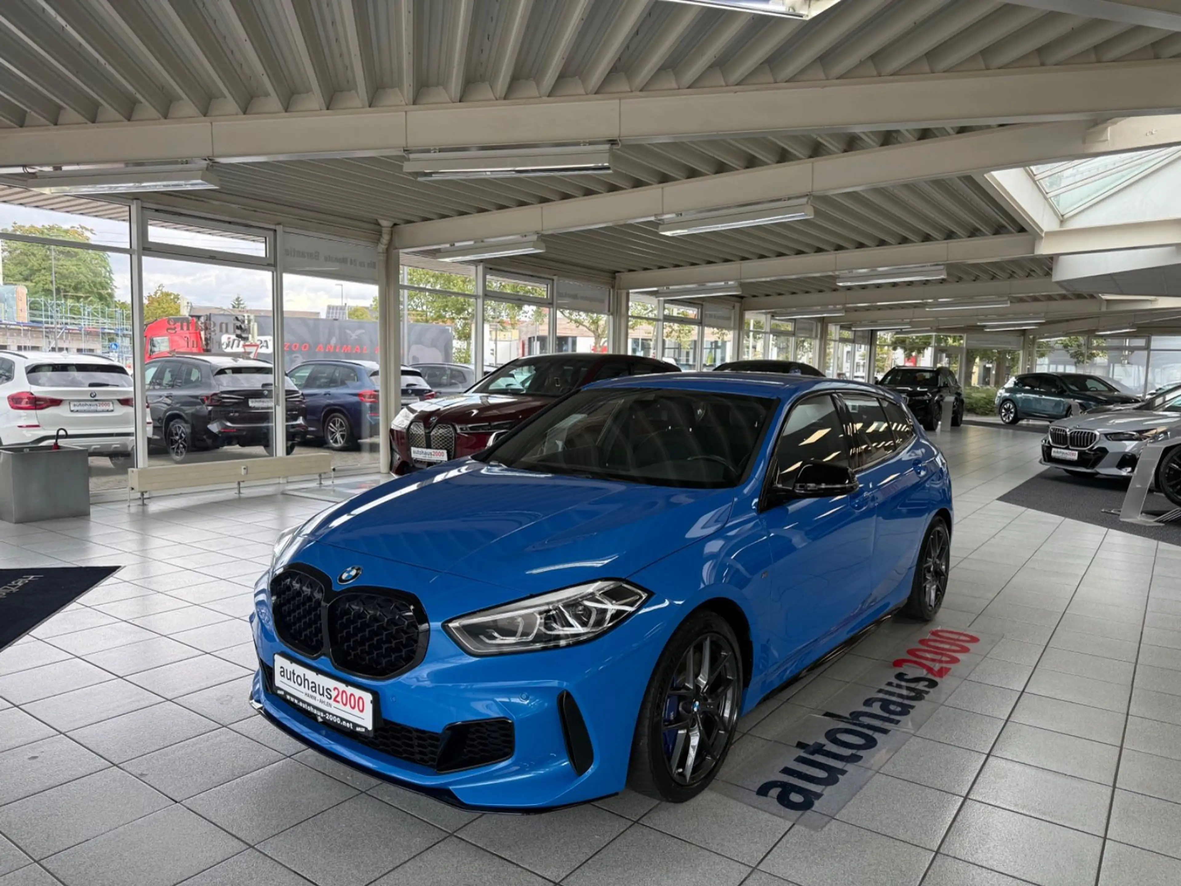 BMW 135 i xDrive Edition Colorvision M performance — photo 4