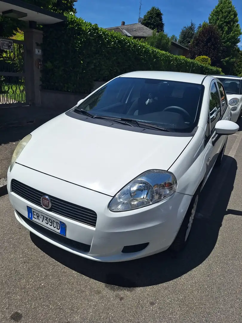 Fiat Grande Punto Grande Punto 1.4 Actual easypower Gpl 77cv 5p Biały - 1