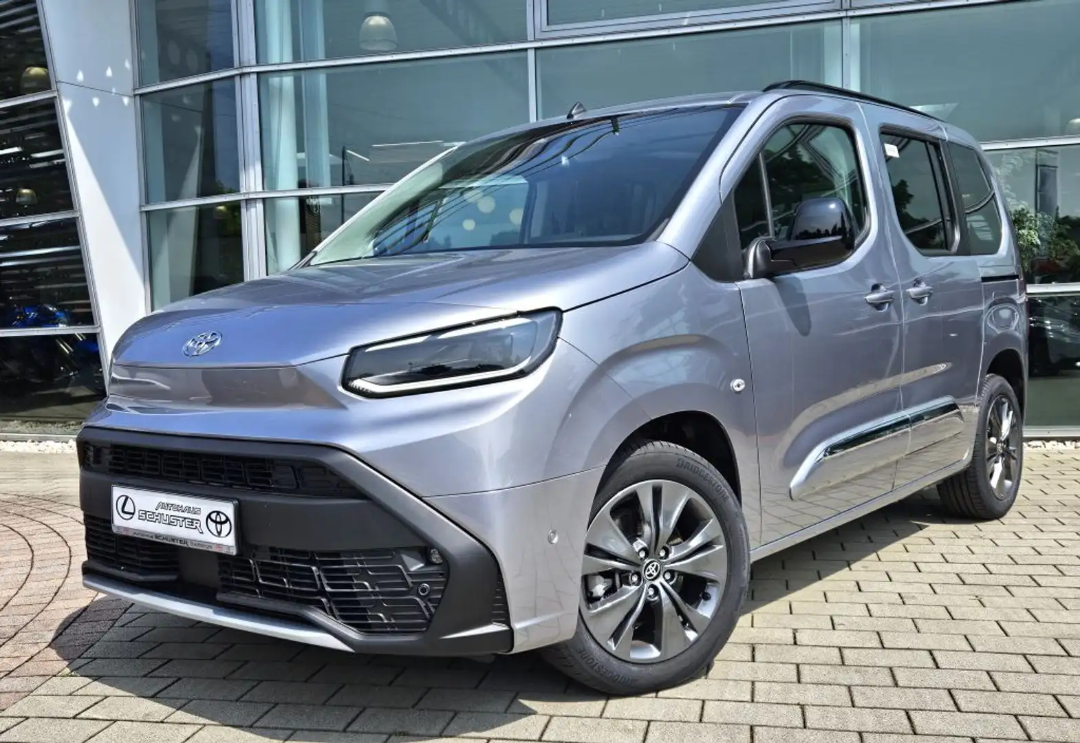 Toyota Proace City Verso 1.5 D-4D L1 Aut Lounge Ezüst - 2