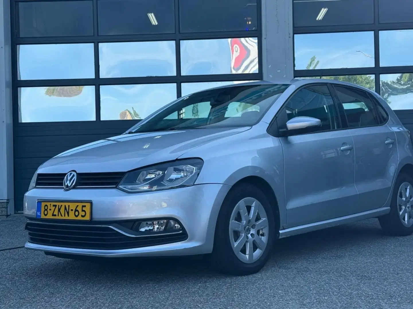 Volkswagen Polo 1.2 TSI Comfortline Grijs - 2
