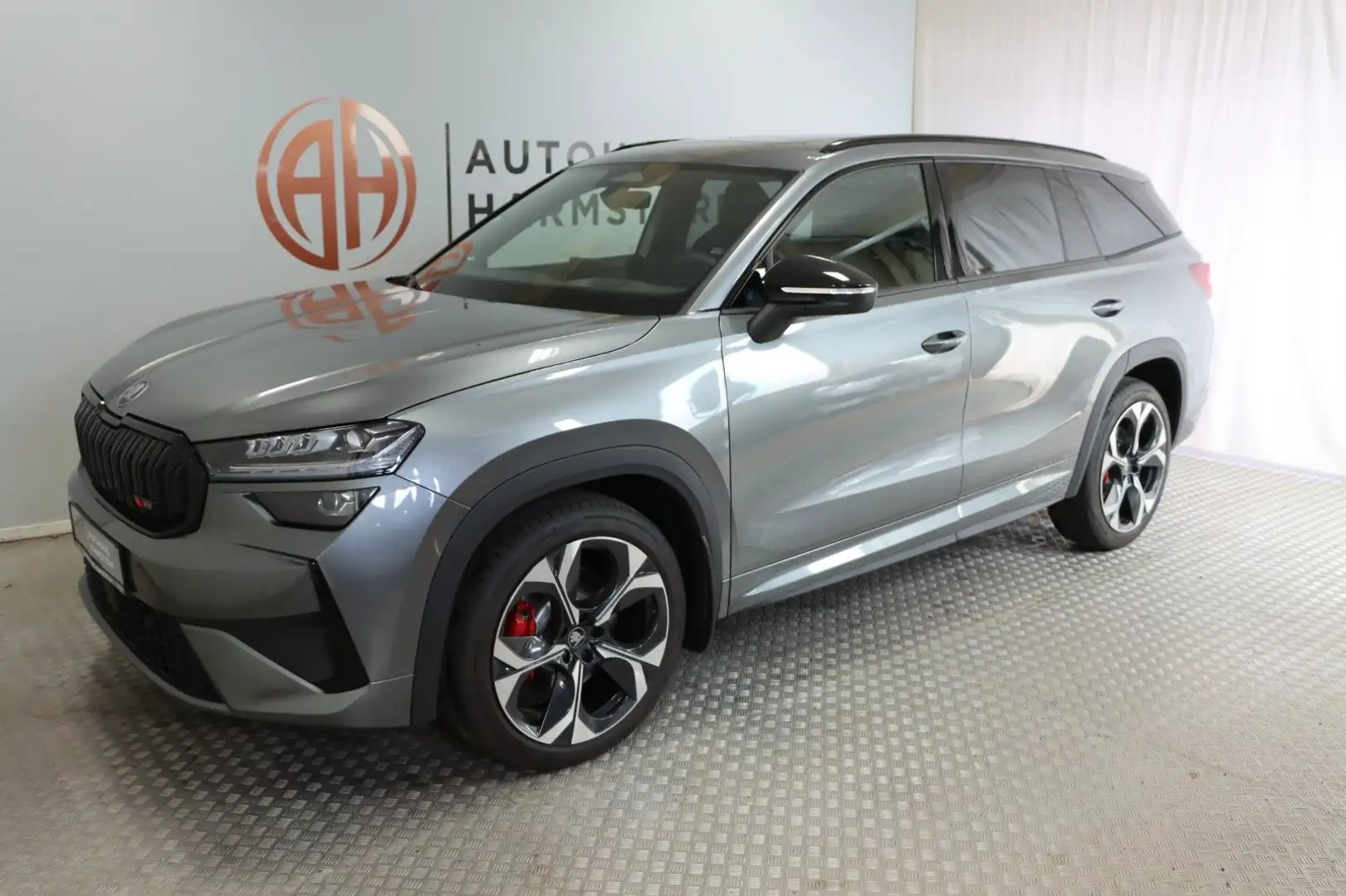 Skoda Kodiaq 2.0 TSI  4x4 RS Pano AHK StHz HeadUp Grau - 2