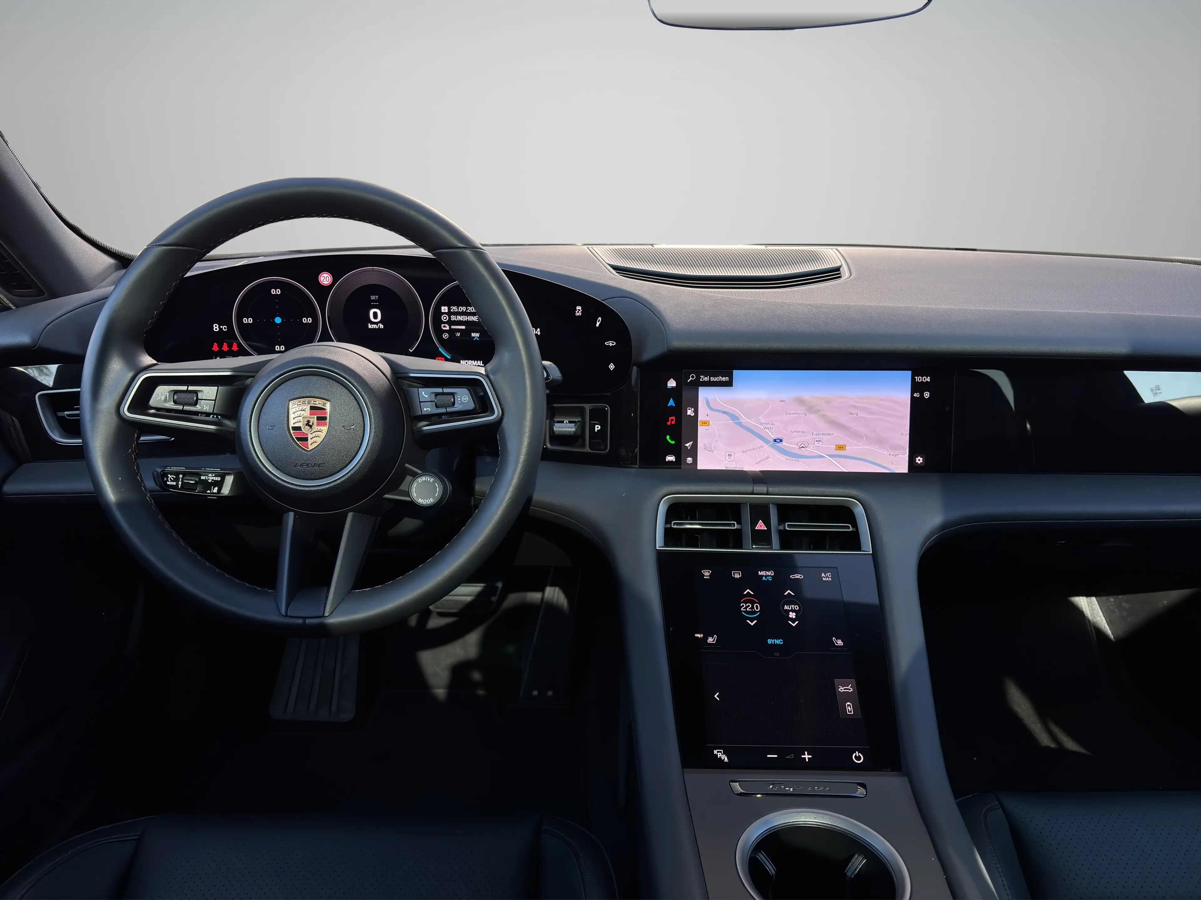 Porsche Taycan | Abstandsregeltempostat | Panoramadach | — photo 10