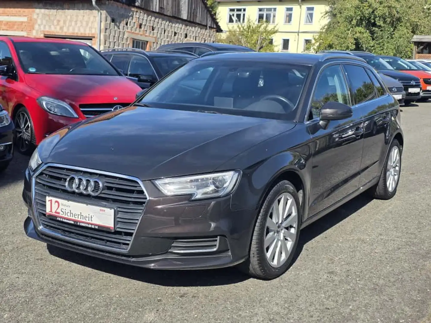 Audi A3 Sportback design-Xenon-Navi-Alcantara Braun - 1
