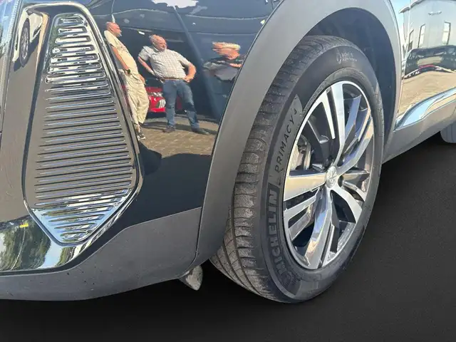 Peugeot 3008 view 9