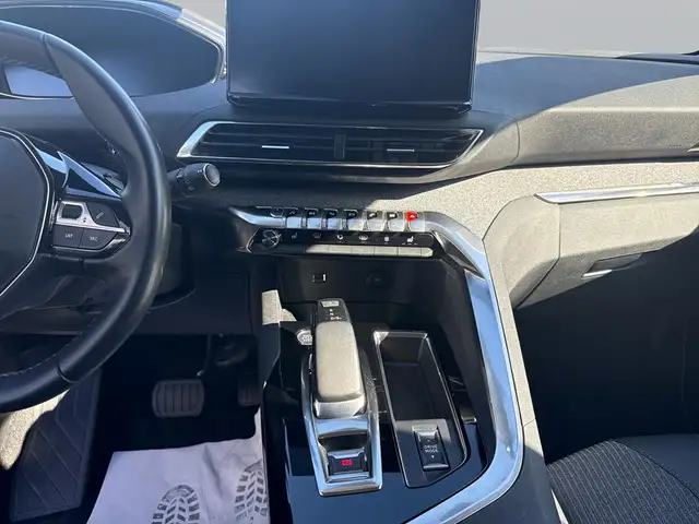 Peugeot 3008 view 12