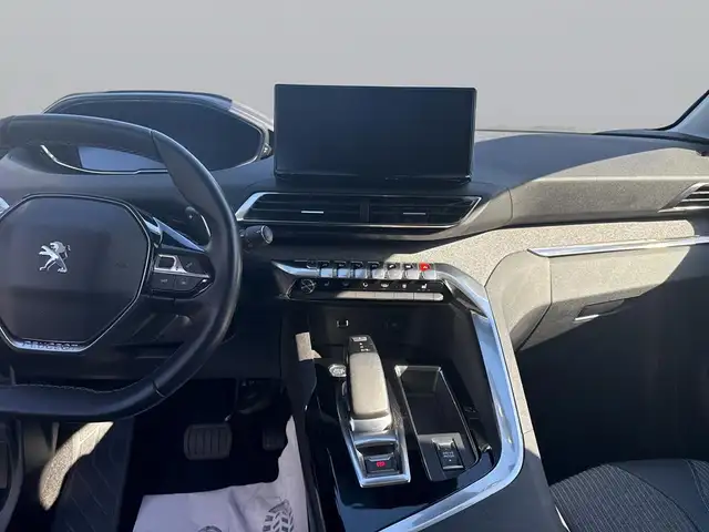 Peugeot 3008 view 10