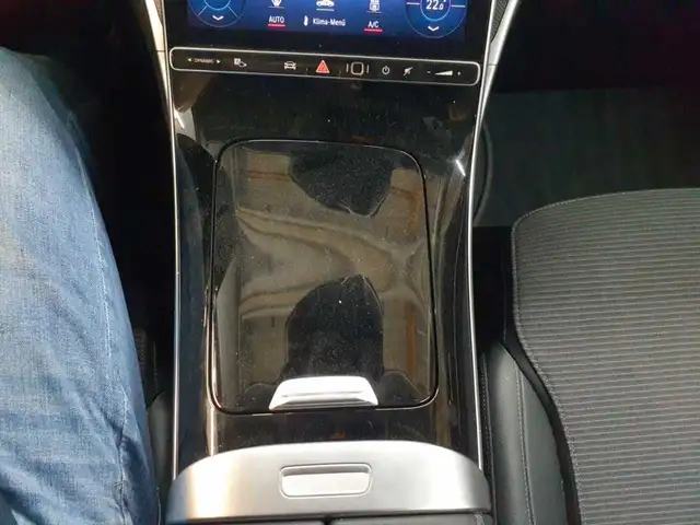 Mercedes-Benz C-Class view 10