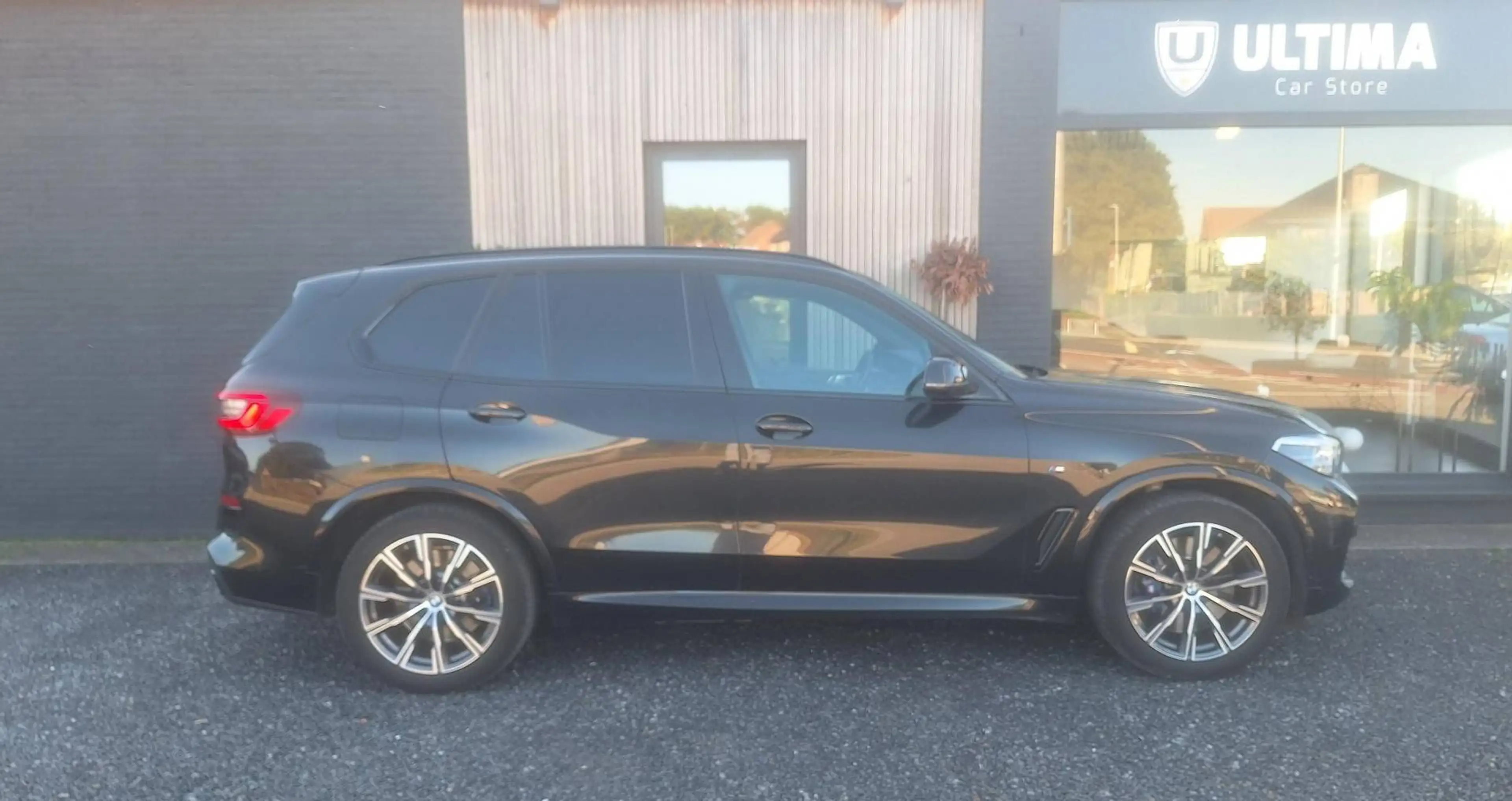 BMW X5 45e PANO/MASSAGE/HUD/LASER/AHK