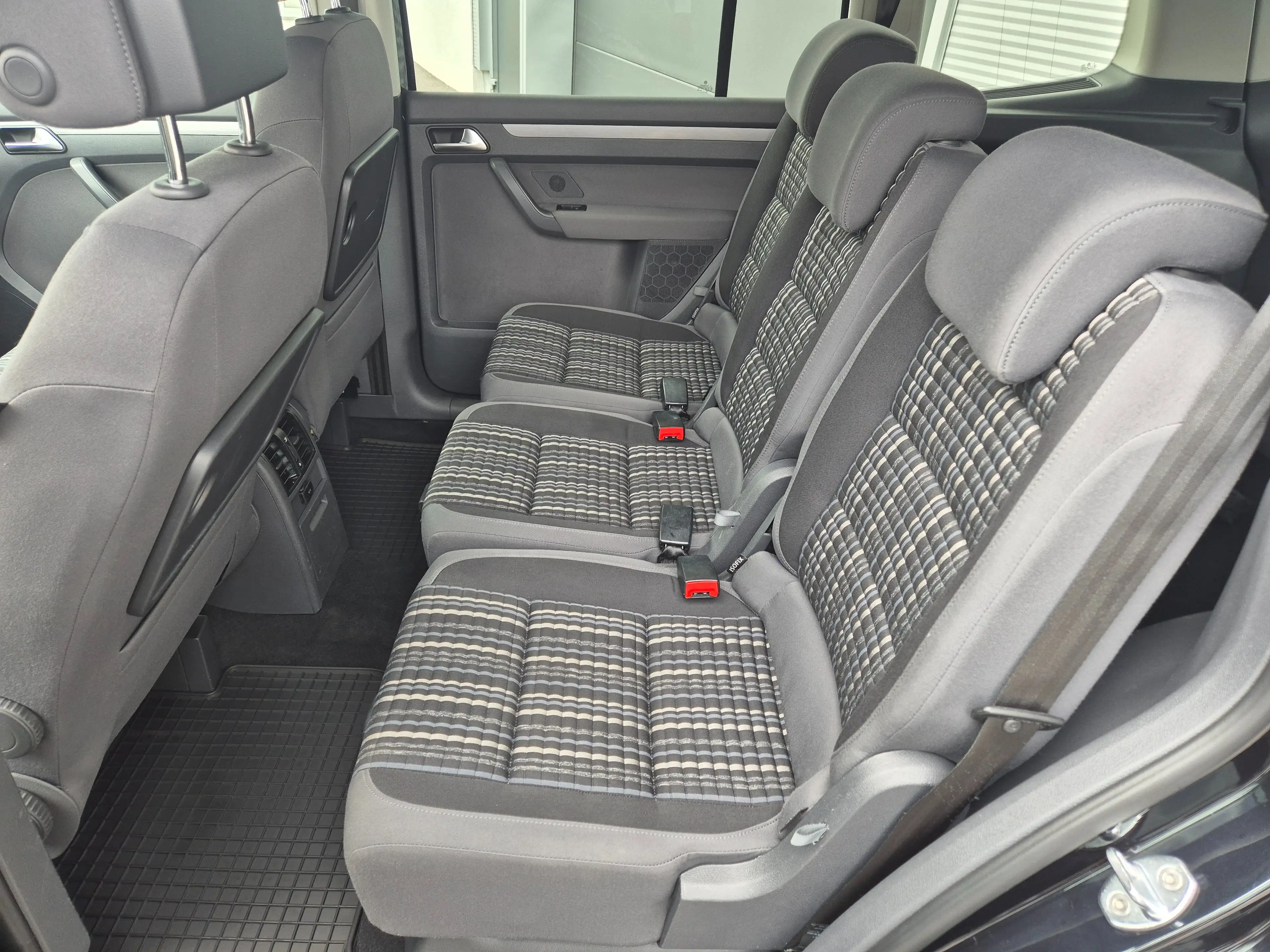 Volkswagen Cross Touran Xenon,SHZ,PDC,AHK,17Zoll, usw... — photo 9