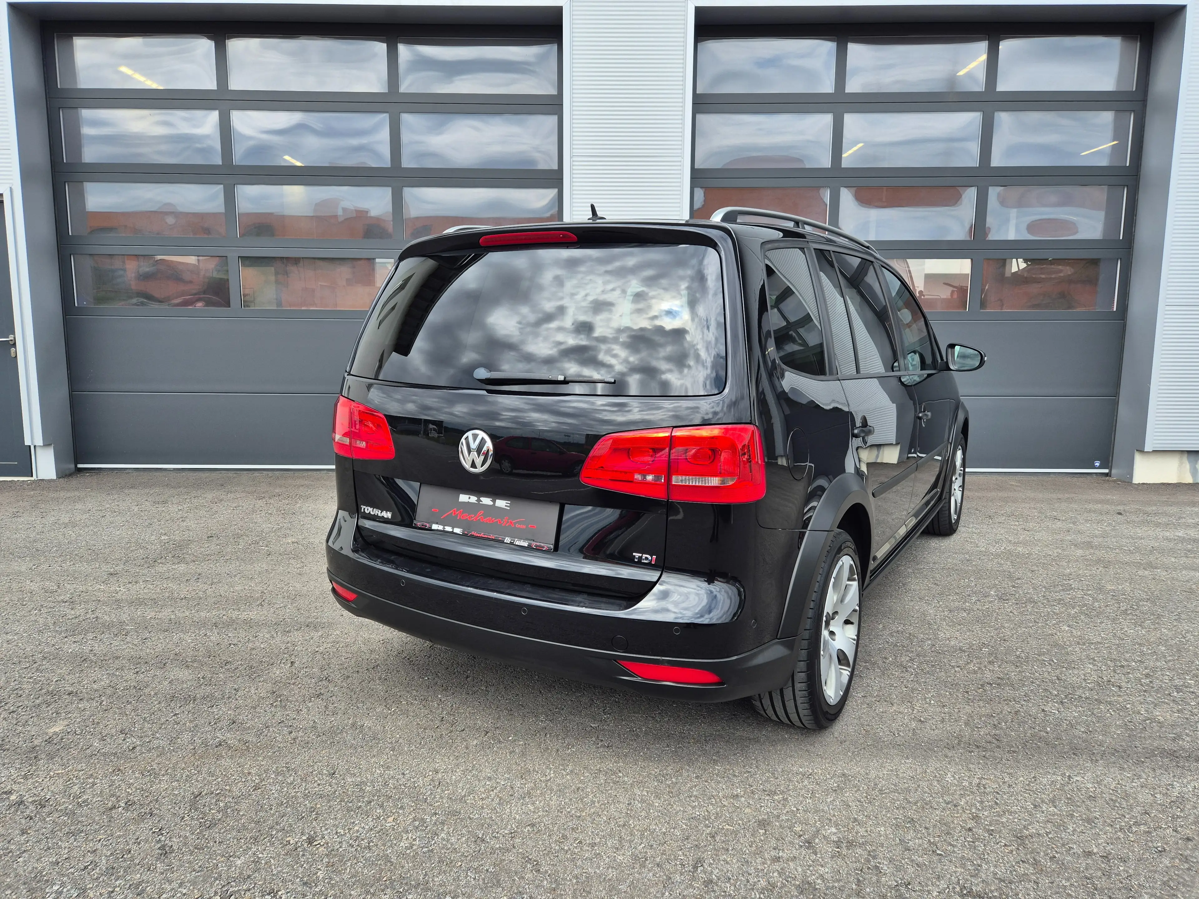 Volkswagen Cross Touran Xenon,SHZ,PDC,AHK,17Zoll, usw... — photo 4