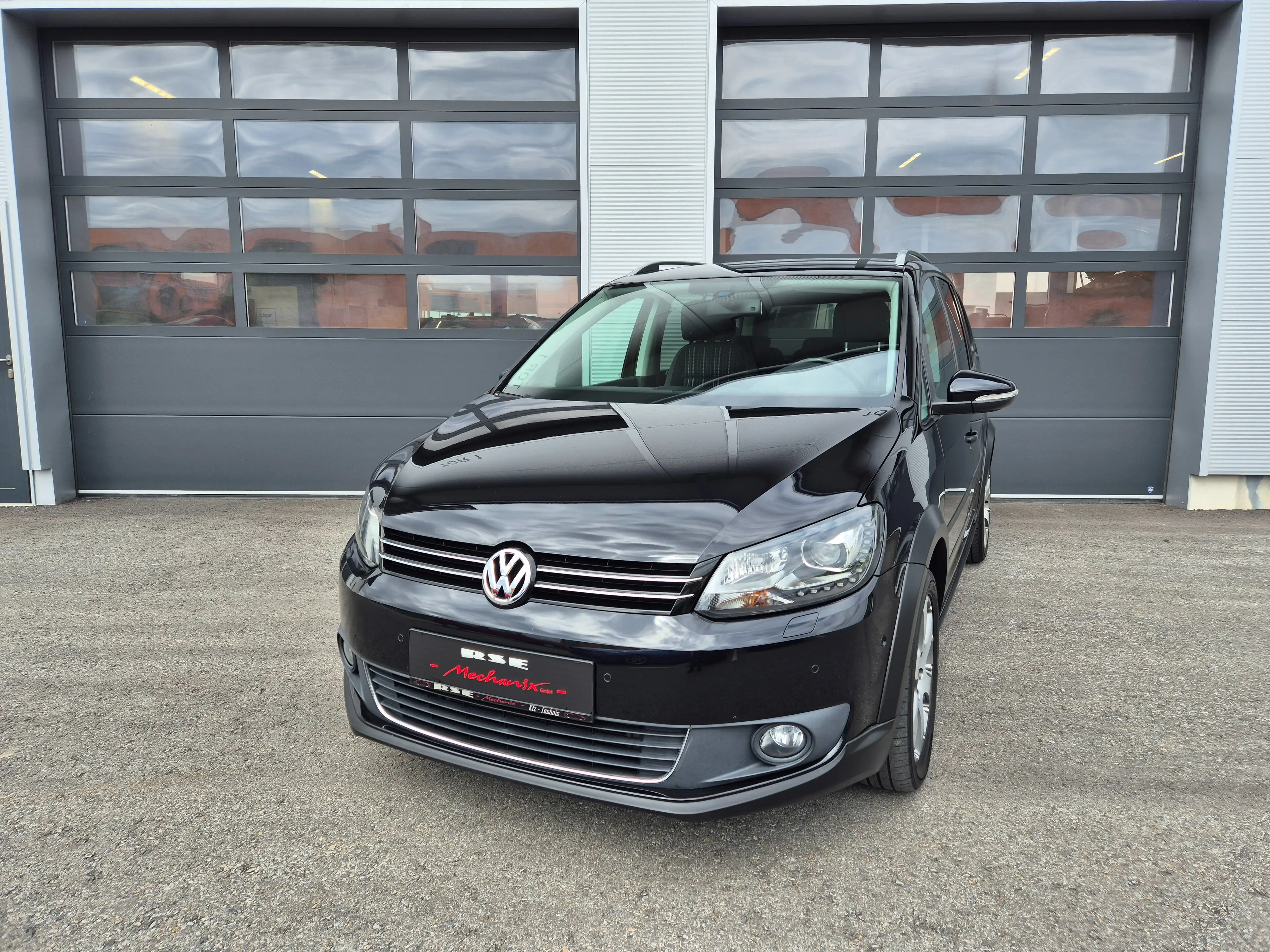 Volkswagen Cross Touran Xenon,SHZ,PDC,AHK,17Zoll, usw... — photo 2