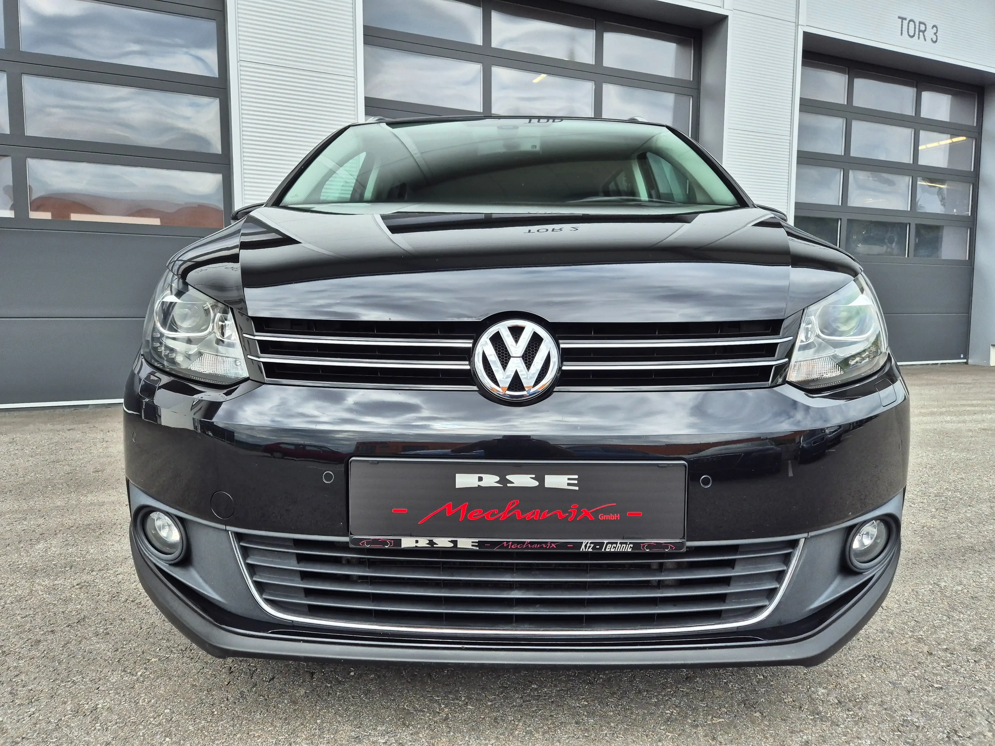 Volkswagen Cross Touran Xenon,SHZ,PDC,AHK,17Zoll, usw... — photo 3