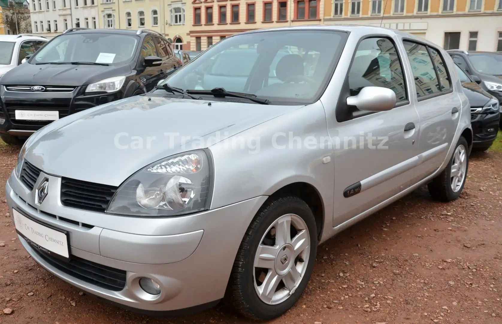 Renault Clio II 1.4 16V Klima 1. Hand Tüv neu Argent - 1