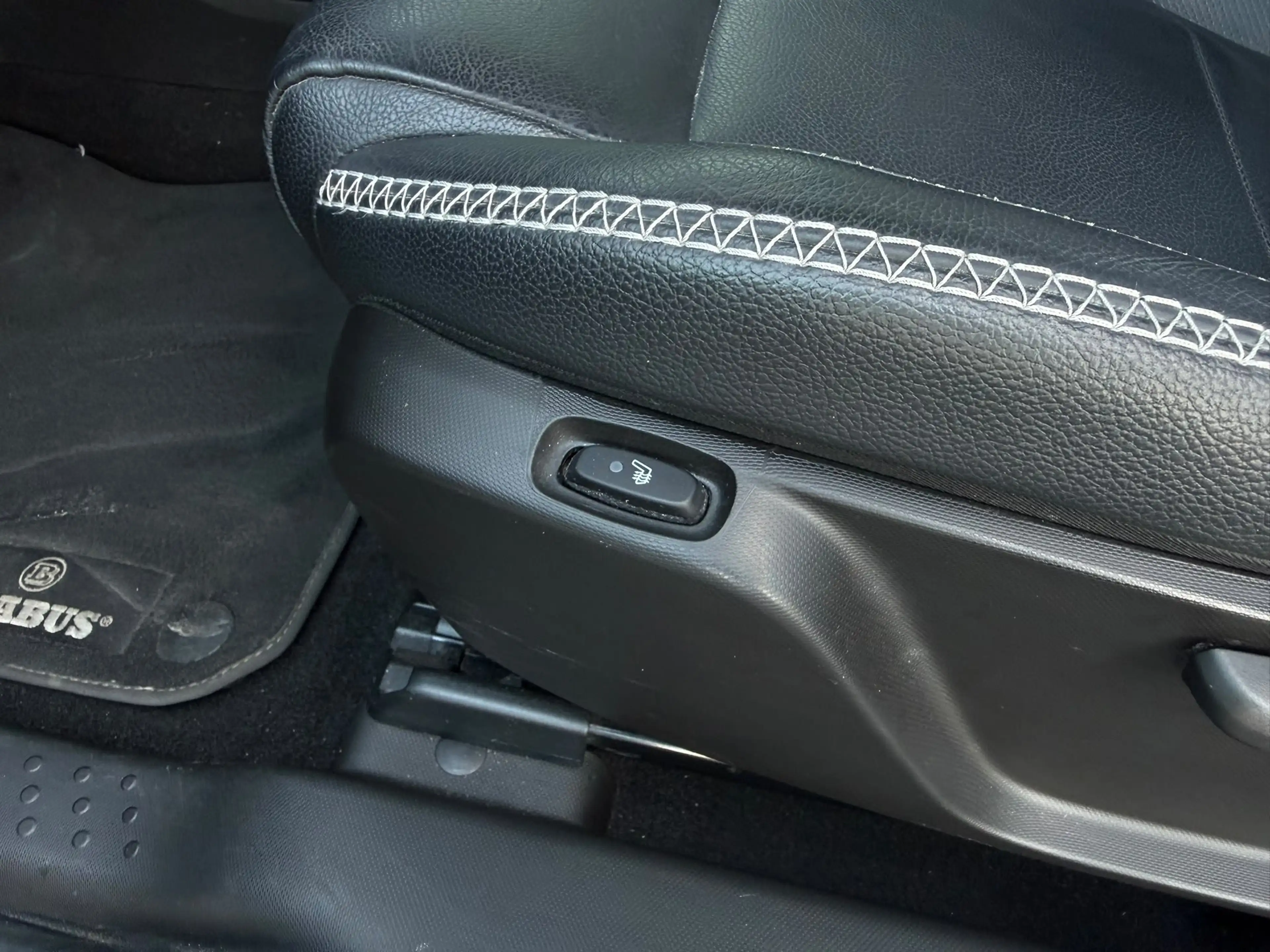 smart forTwo Cabrio Brabus EQ 17.6 kWh Electric — photo 15