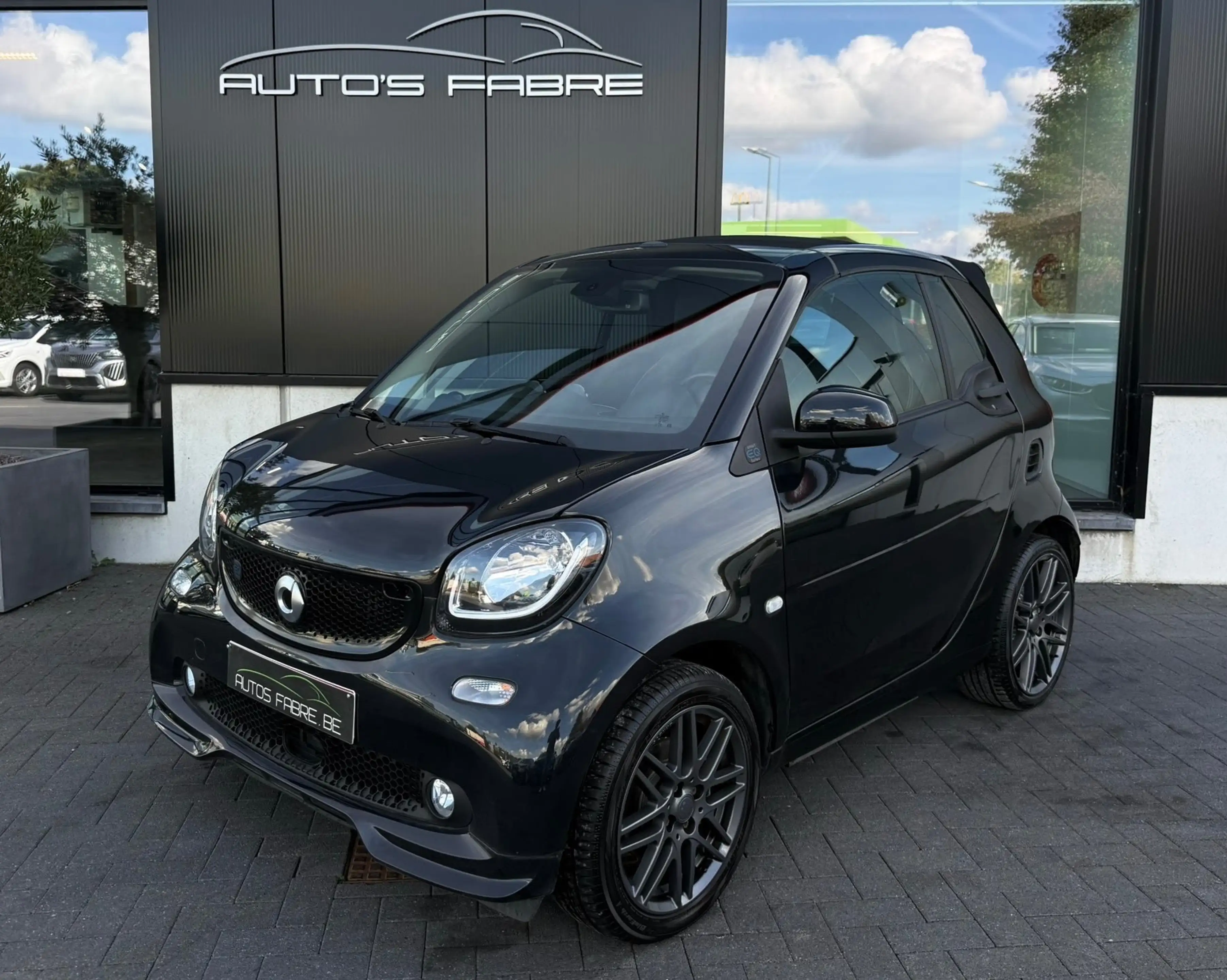 smart forTwo Cabrio Brabus EQ 17.6 kWh Electric